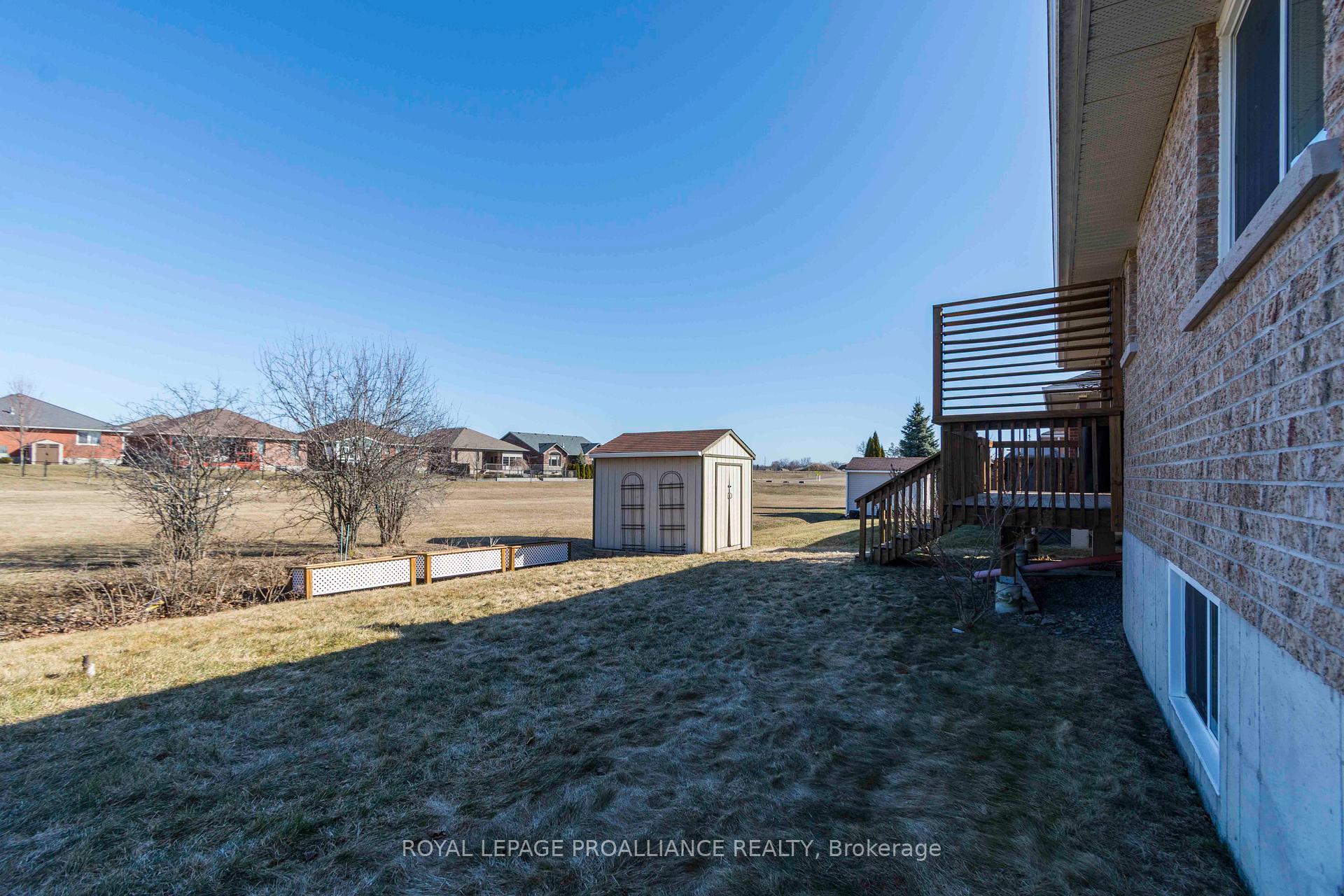 Photo 32 of 36 Kipling Drive, Belleville, Thurlow Ward — HOMEH