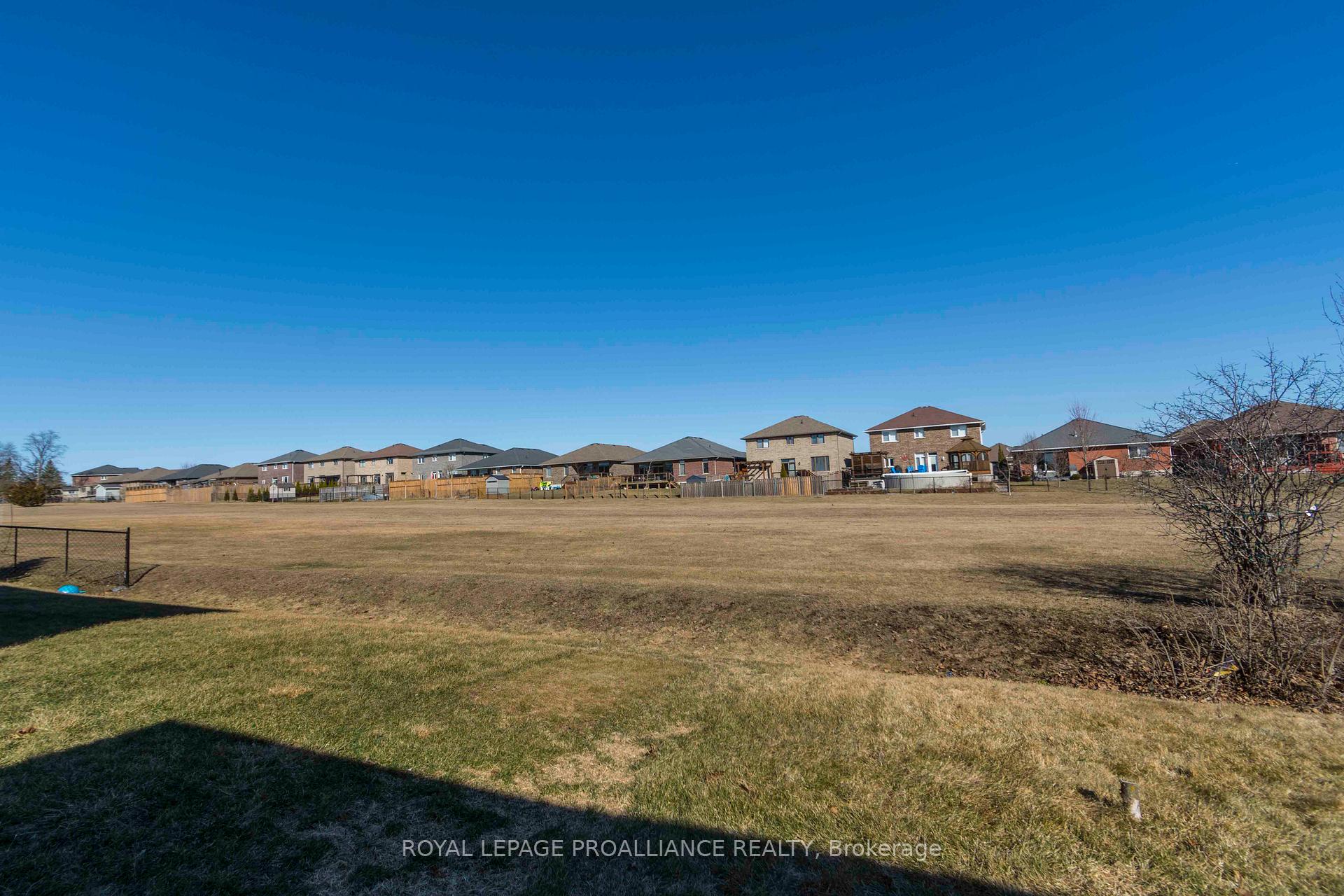 Photo 33 of 36 Kipling Drive, Belleville, Thurlow Ward — HOMEH