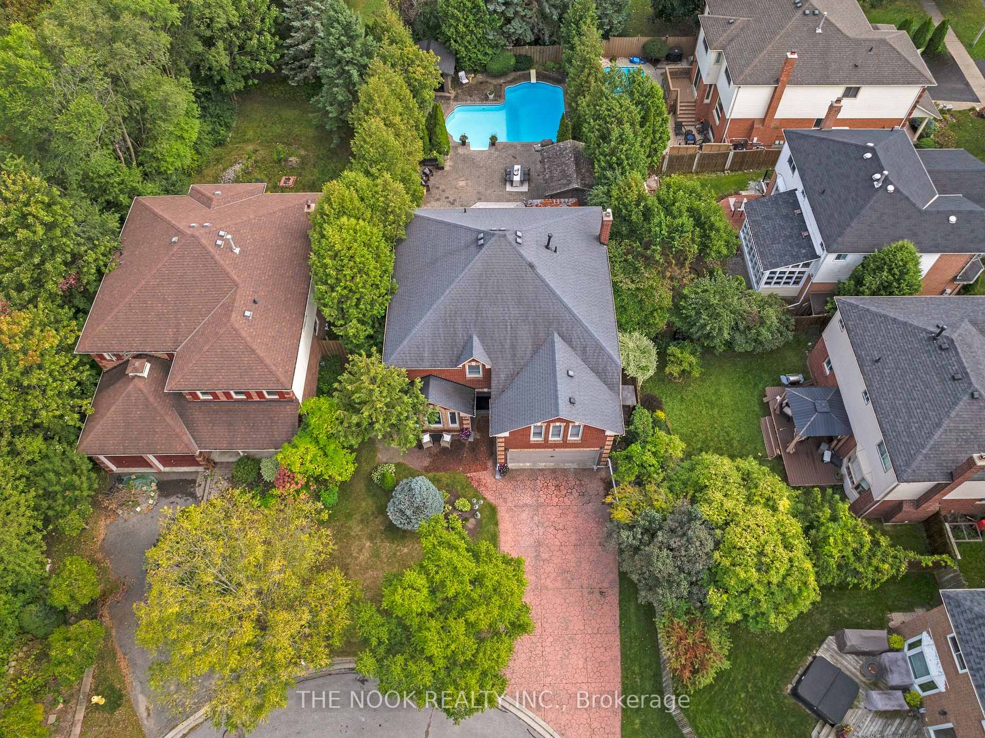 Photo 1 of 5 Found Court, Clarington, Courtice — HOMEH
