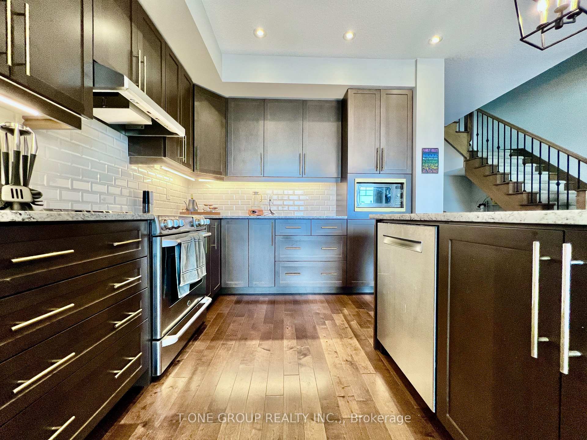 Photo 28 of 52 Waterview Lane, Grimsby, Grimsby Beach — HOMEH