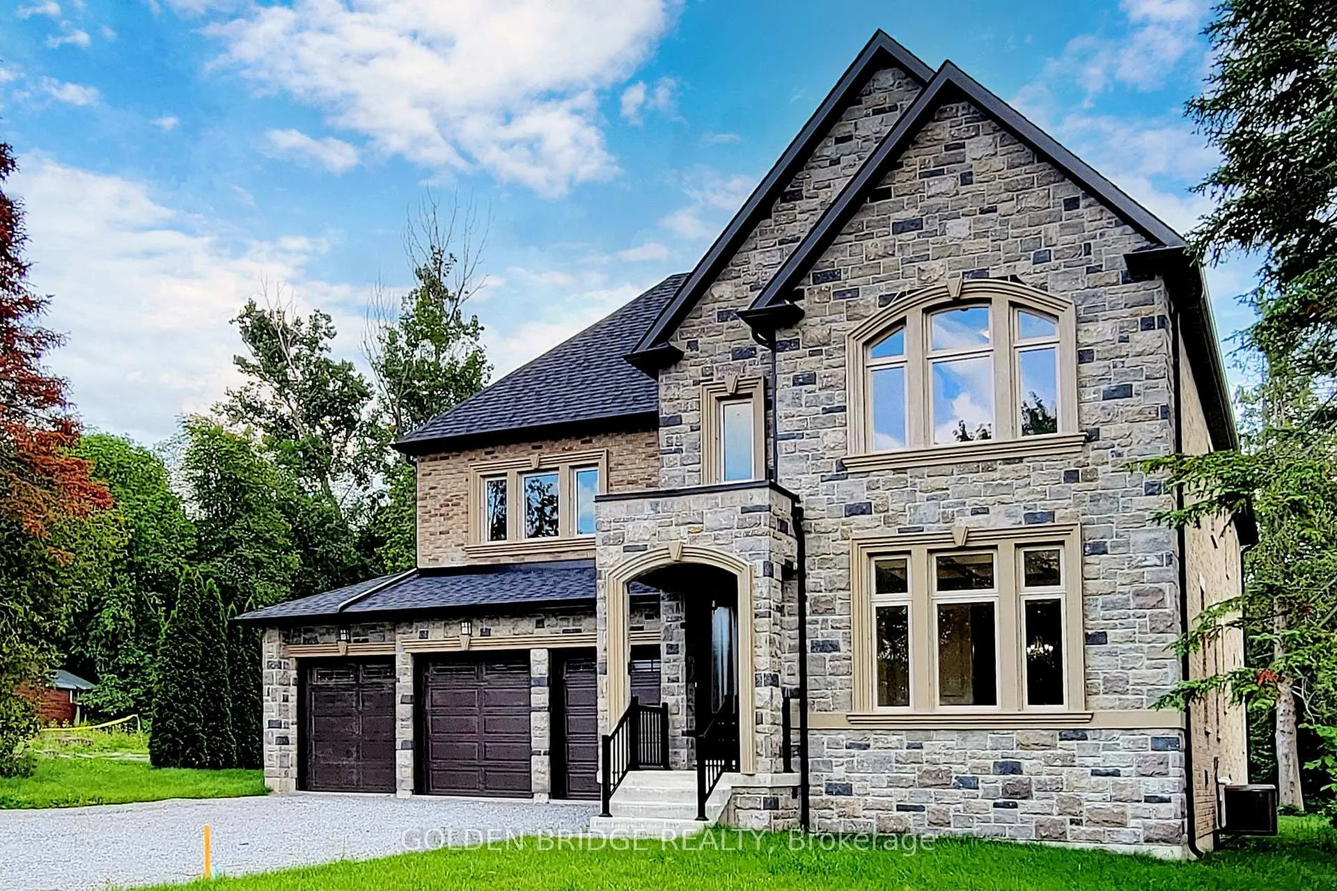 Photo 1 of 307 Walter Drive, Georgina, Keswick South — HOMEH