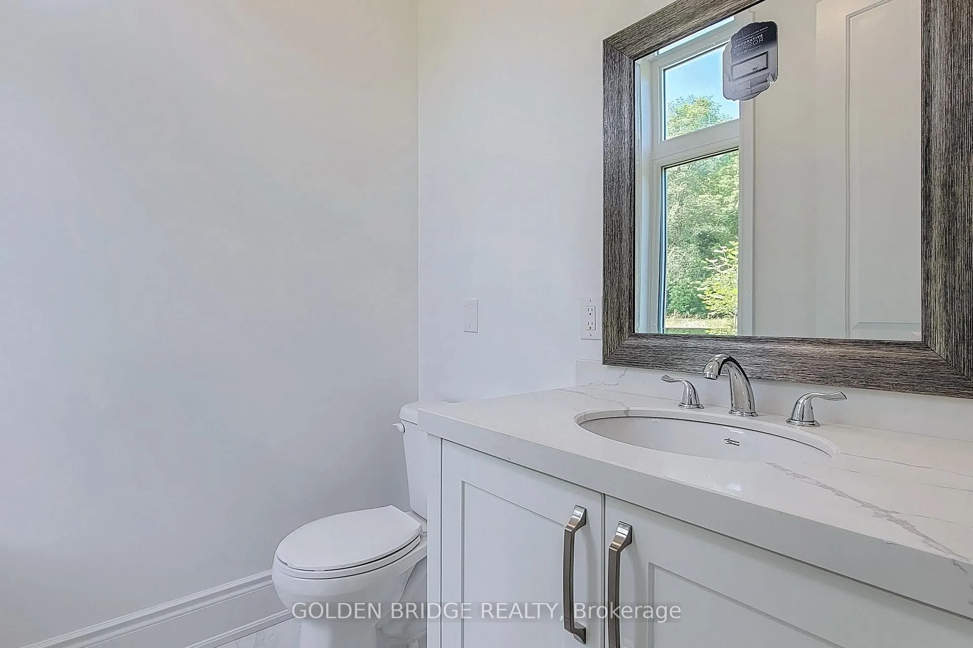 Photo 15 of 307 Walter Drive, Georgina, Keswick South — HOMEH