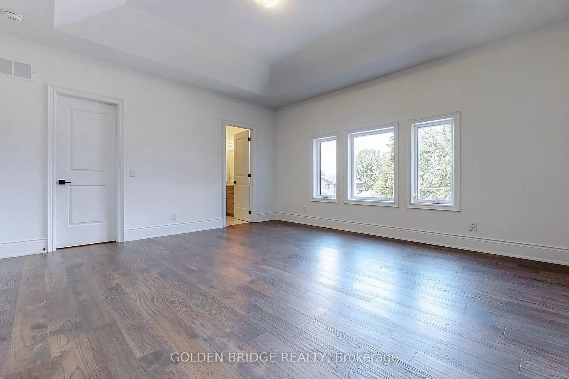 Photo 25 of 307 Walter Drive, Georgina, Keswick South — HOMEH