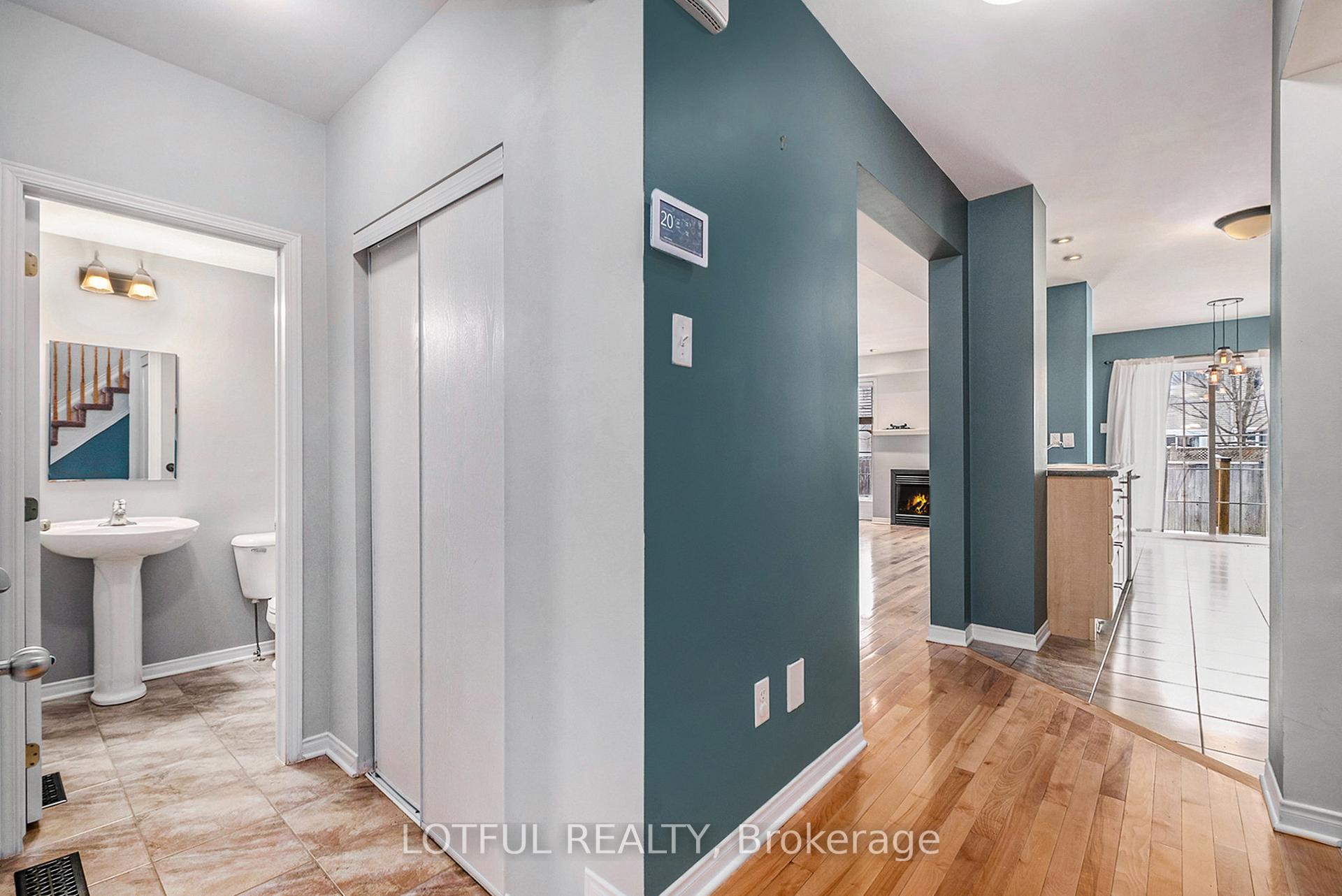 Photo 5 of 424 Ashbourne Crescent, Ottawa, Barrhaven - Stonebridge — HOMEH