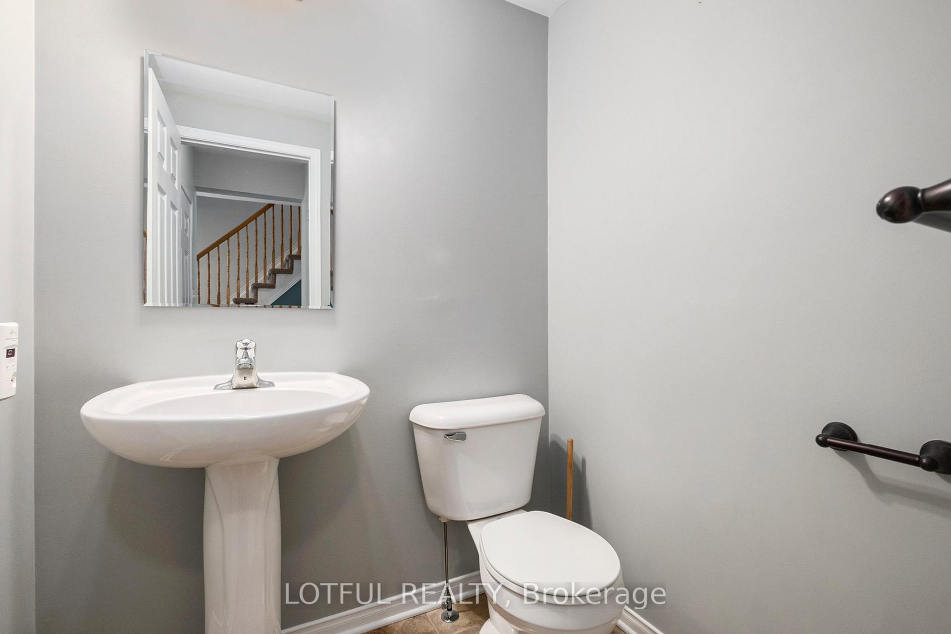 Photo 13 of 424 Ashbourne Crescent, Ottawa, Barrhaven - Stonebridge — HOMEH