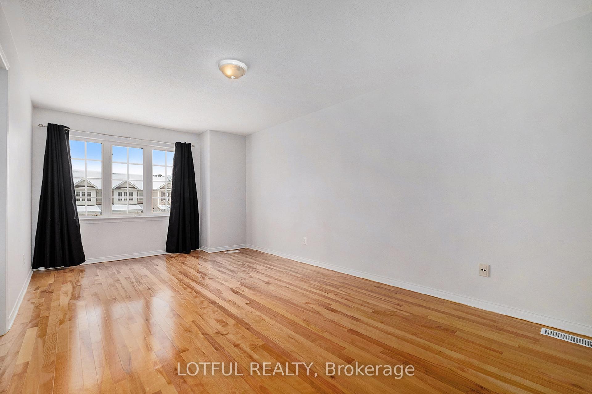 Photo 14 of 424 Ashbourne Crescent, Ottawa, Barrhaven - Stonebridge — HOMEH