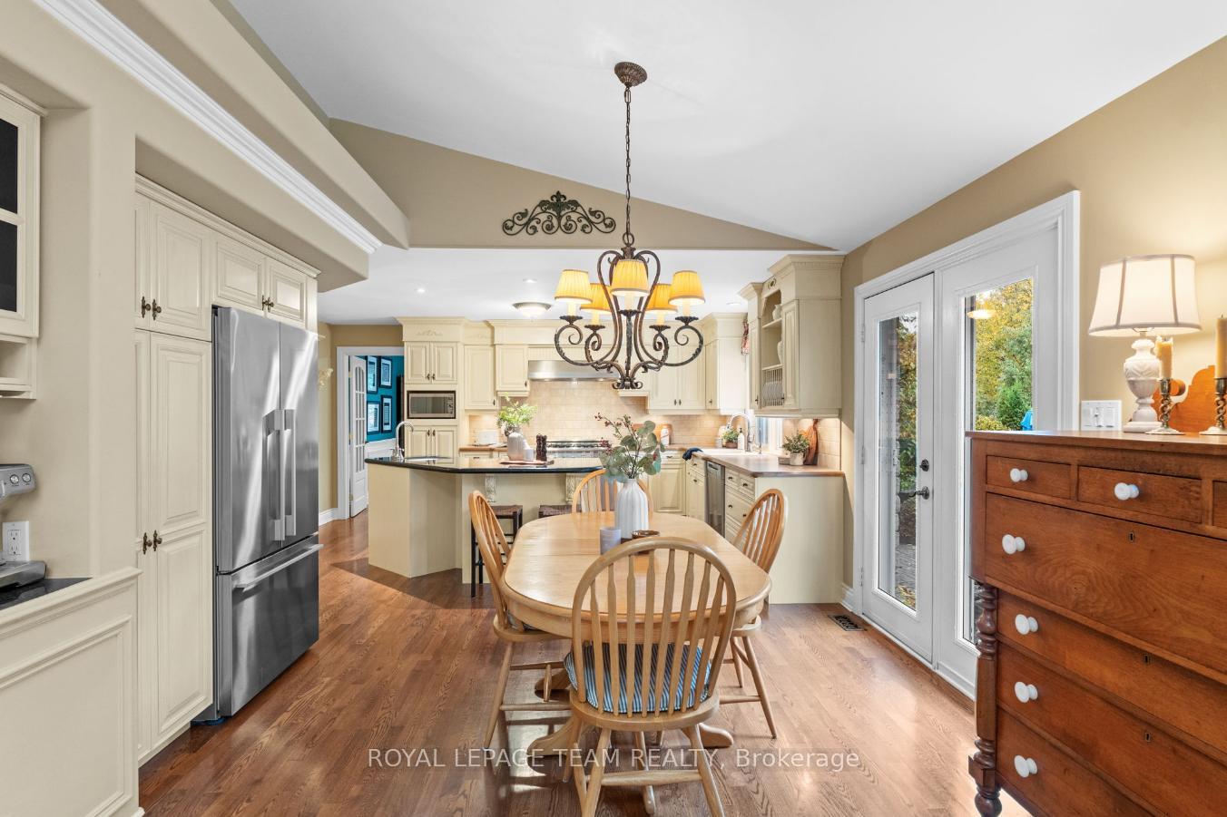 Photo 7 of 6437 Waddion Drive, Ottawa, Greely — HOMEH
