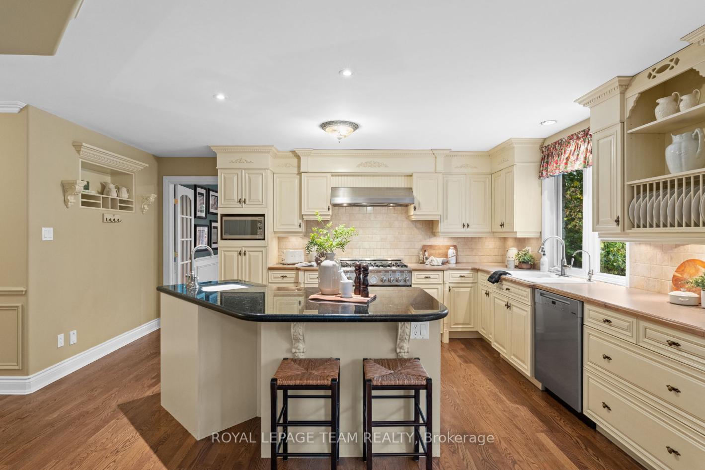Photo 8 of 6437 Waddion Drive, Ottawa, Greely — HOMEH