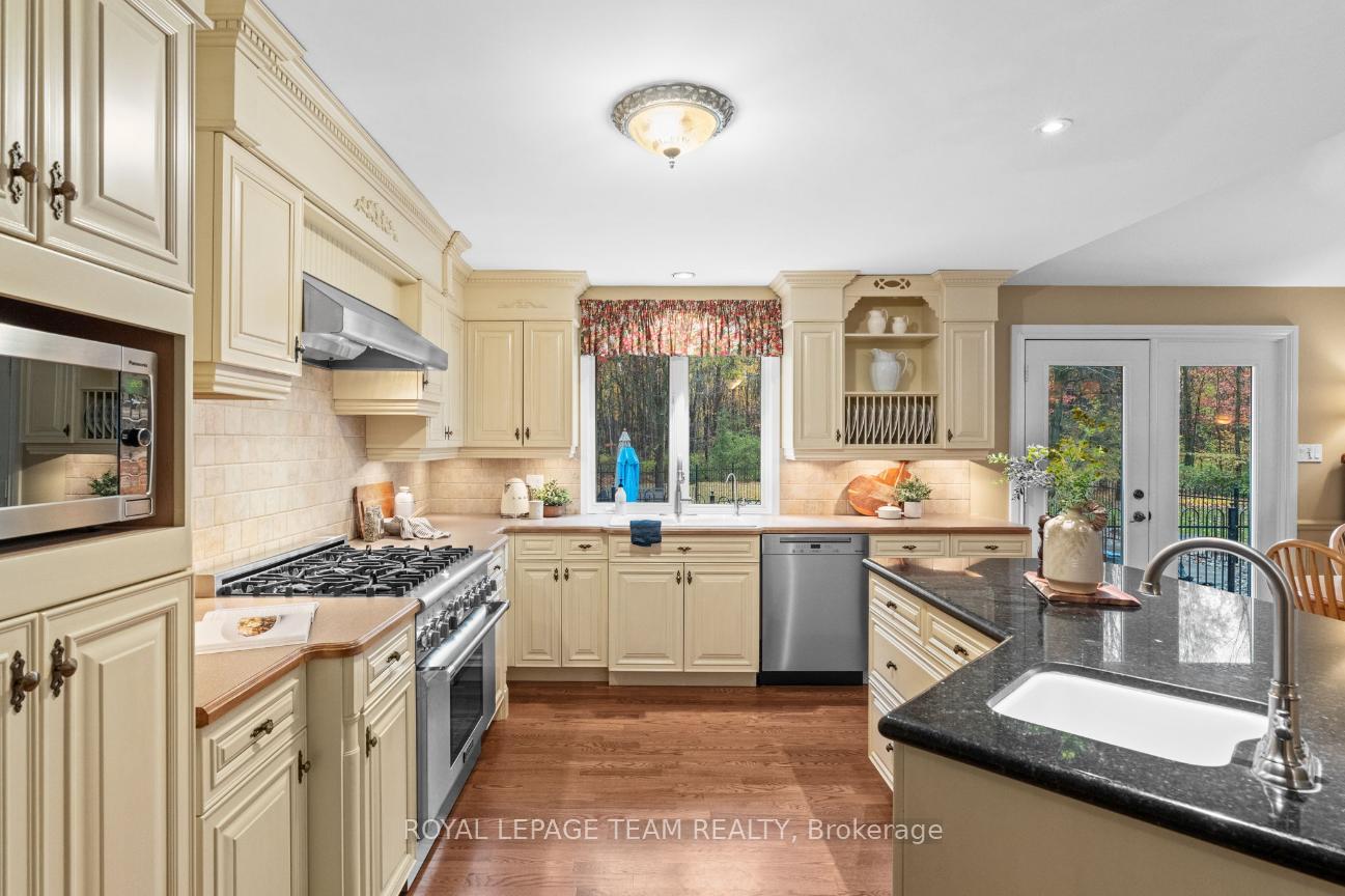 Photo 9 of 6437 Waddion Drive, Ottawa, Greely — HOMEH