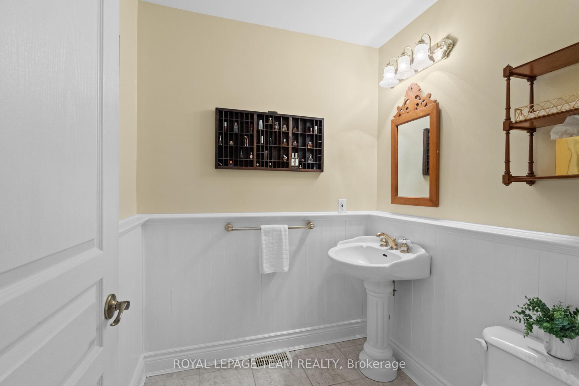 Photo 15 of 6437 Waddion Drive, Ottawa, Greely — HOMEH
