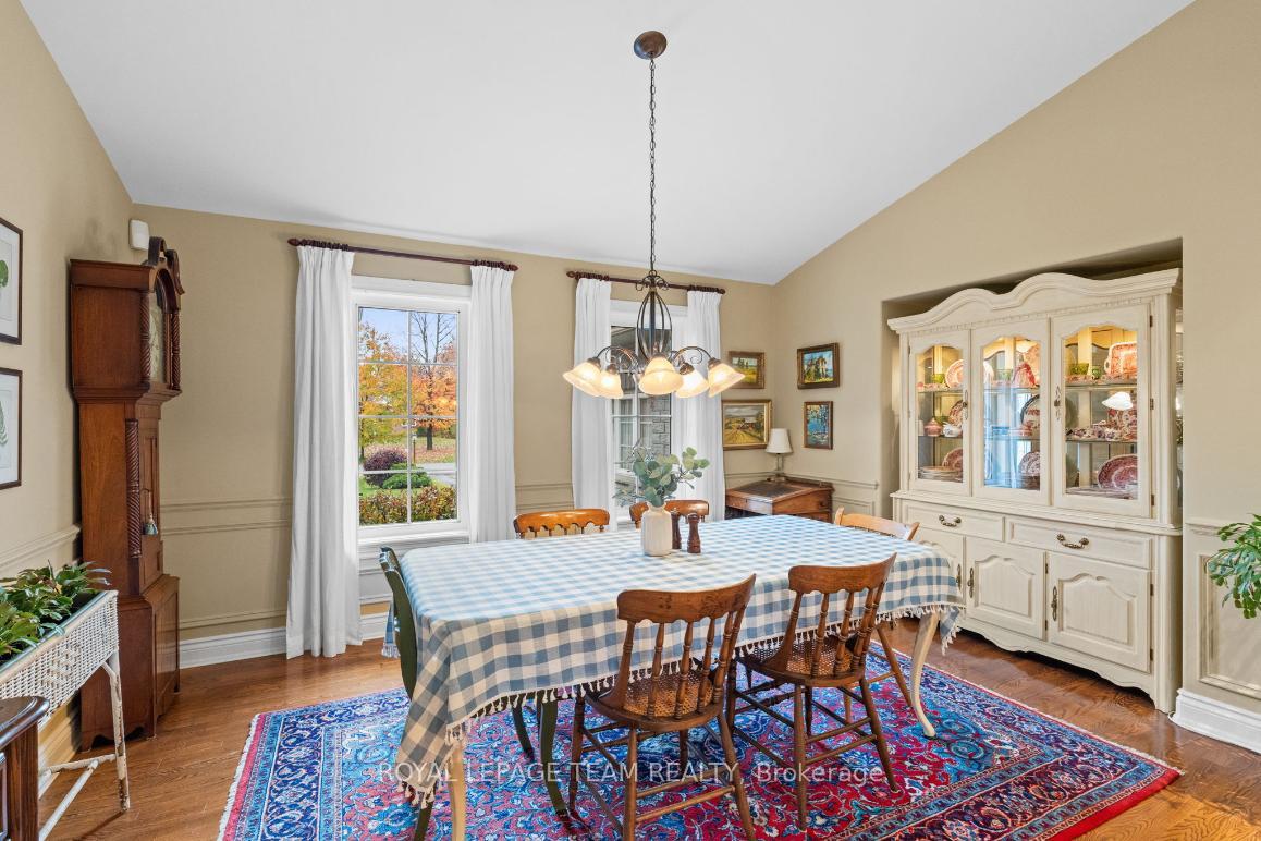 Photo 16 of 6437 Waddion Drive, Ottawa, Greely — HOMEH