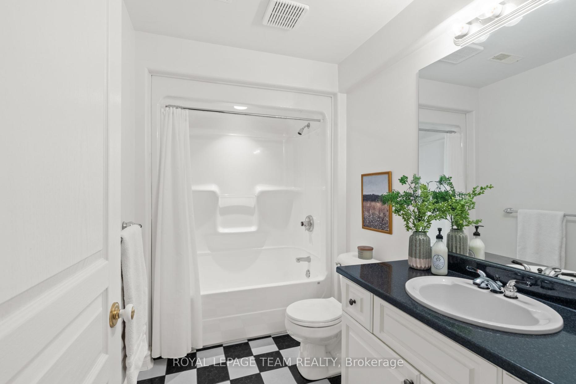 Photo 31 of 6437 Waddion Drive, Ottawa, Greely — HOMEH