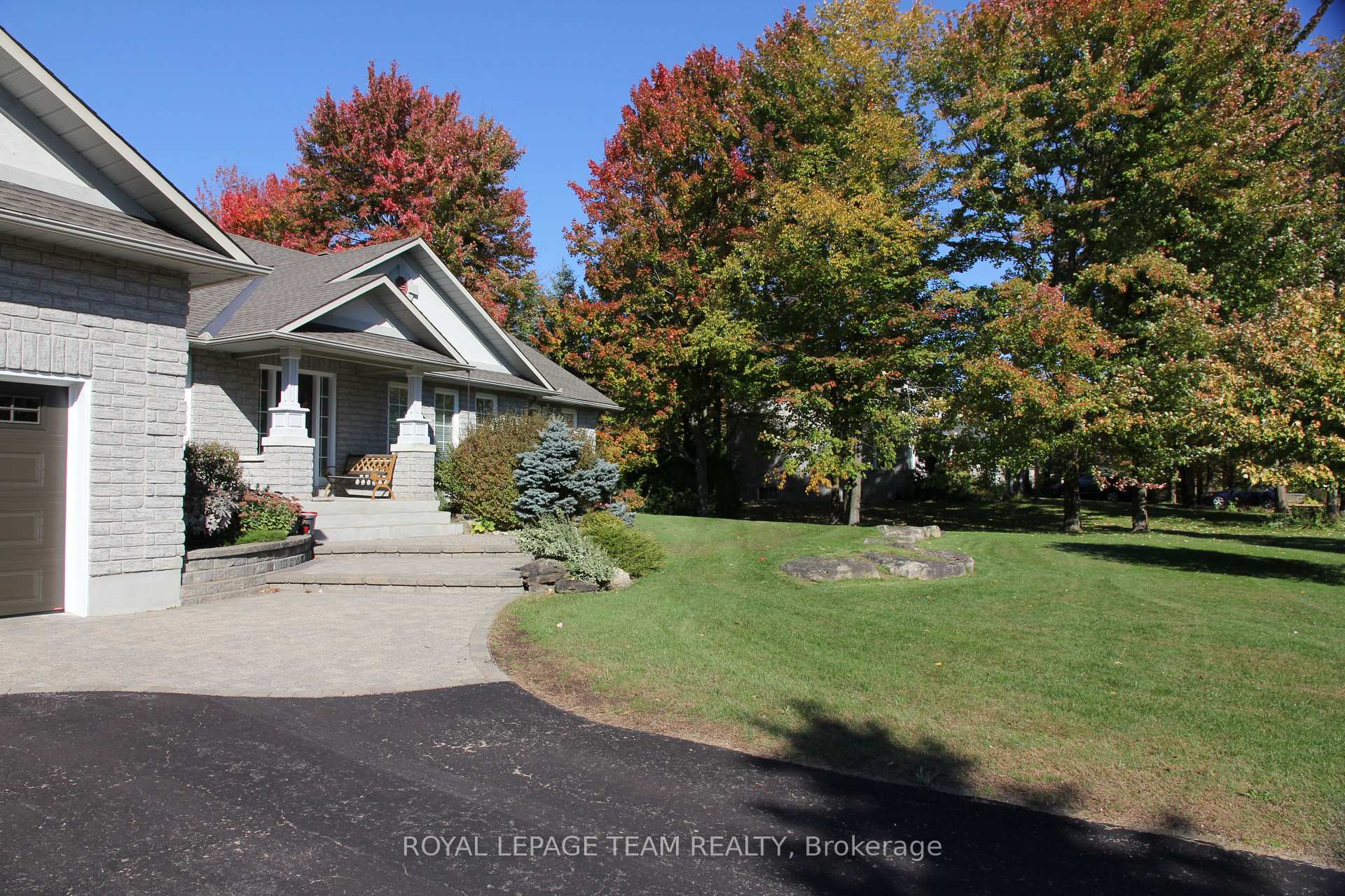 Photo 41 of 6437 Waddion Drive, Ottawa, Greely — HOMEH