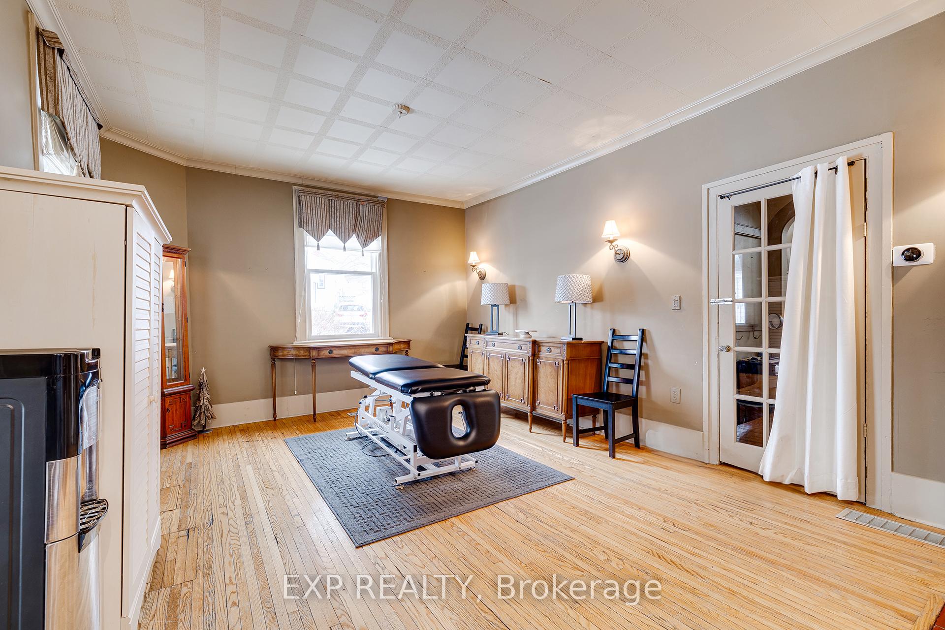 Photo 7 of 2 Arnold Street, Brant, Paris — HOMEH