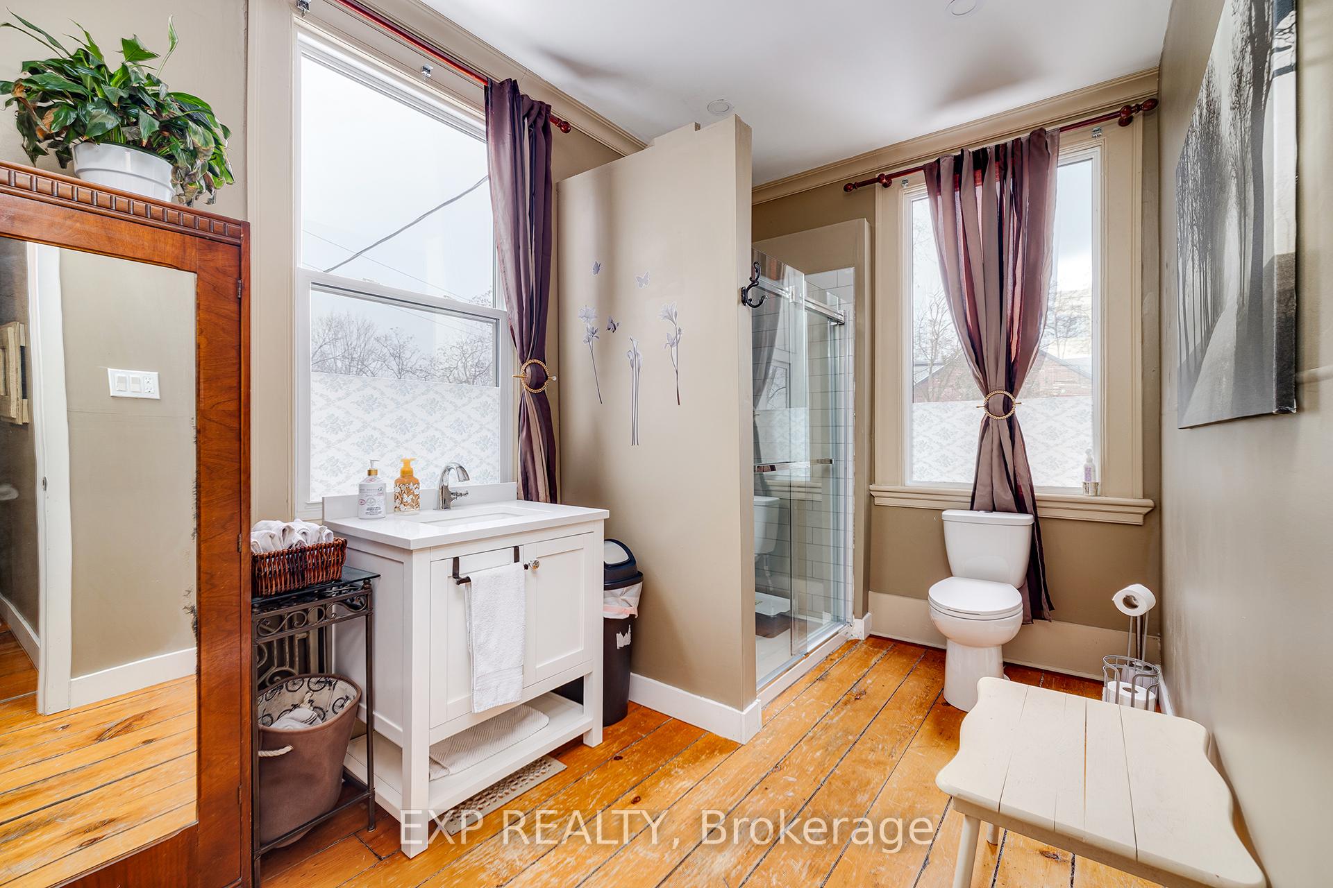 Photo 12 of 2 Arnold Street, Brant, Paris — HOMEH
