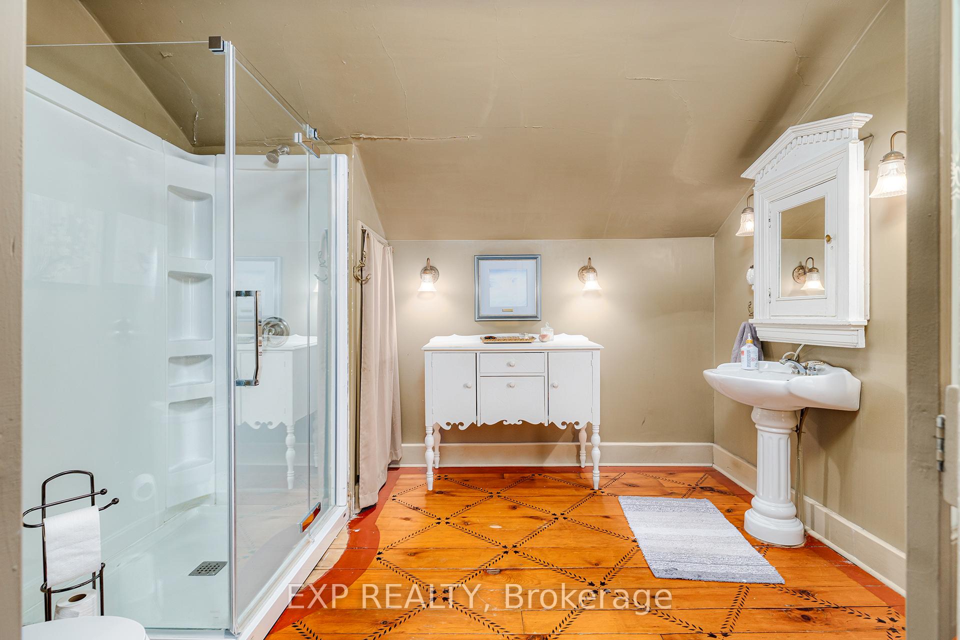 Photo 16 of 2 Arnold Street, Brant, Paris — HOMEH