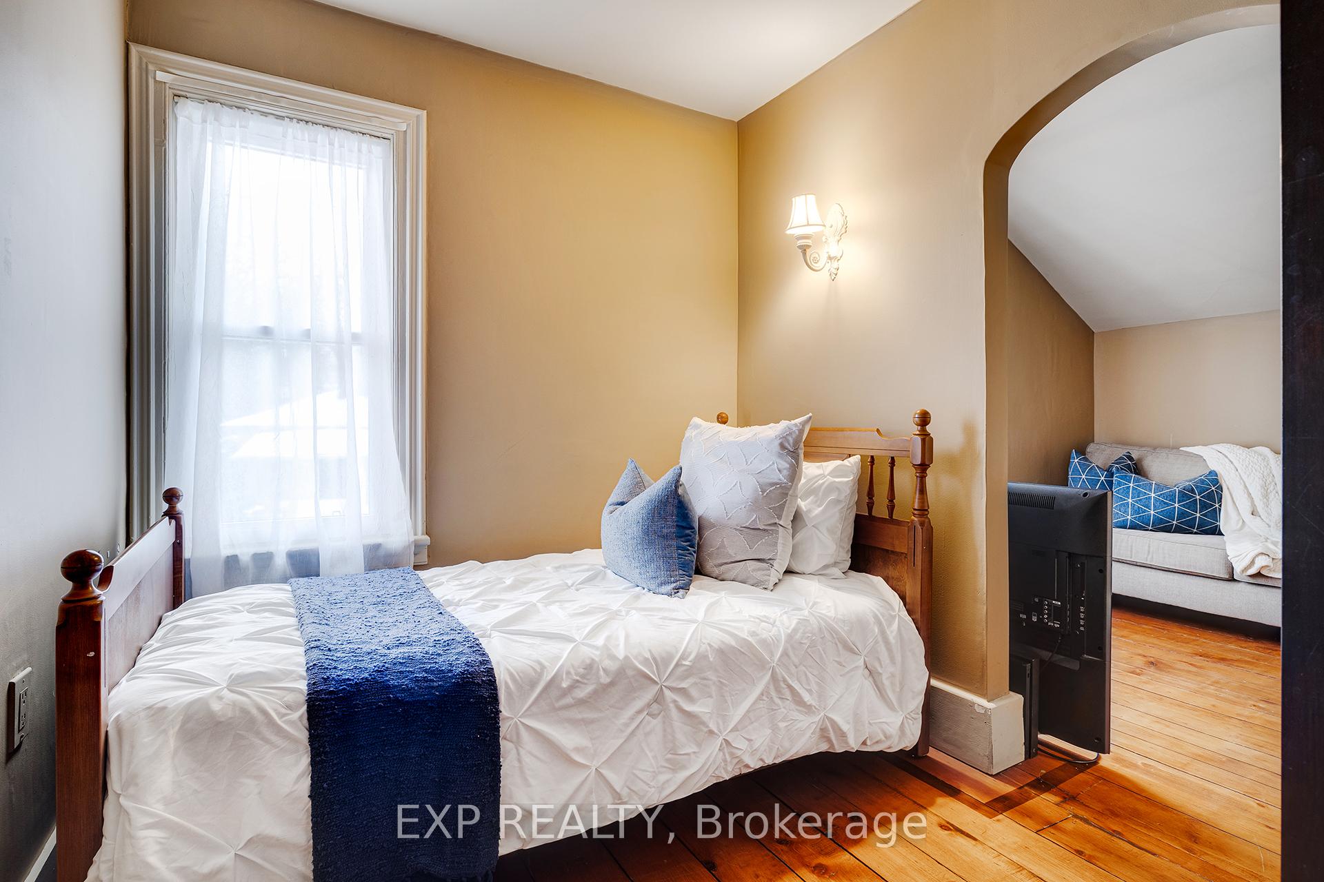 Photo 18 of 2 Arnold Street, Brant, Paris — HOMEH