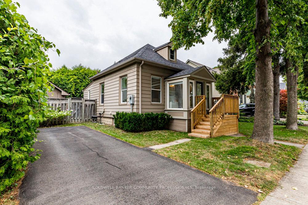 Photo 2 of 2079 Maria Street, Burlington, Brant — HOMEH