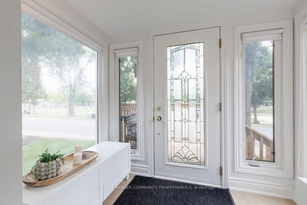 Photo 6 of 2079 Maria Street, Burlington, Brant — HOMEH