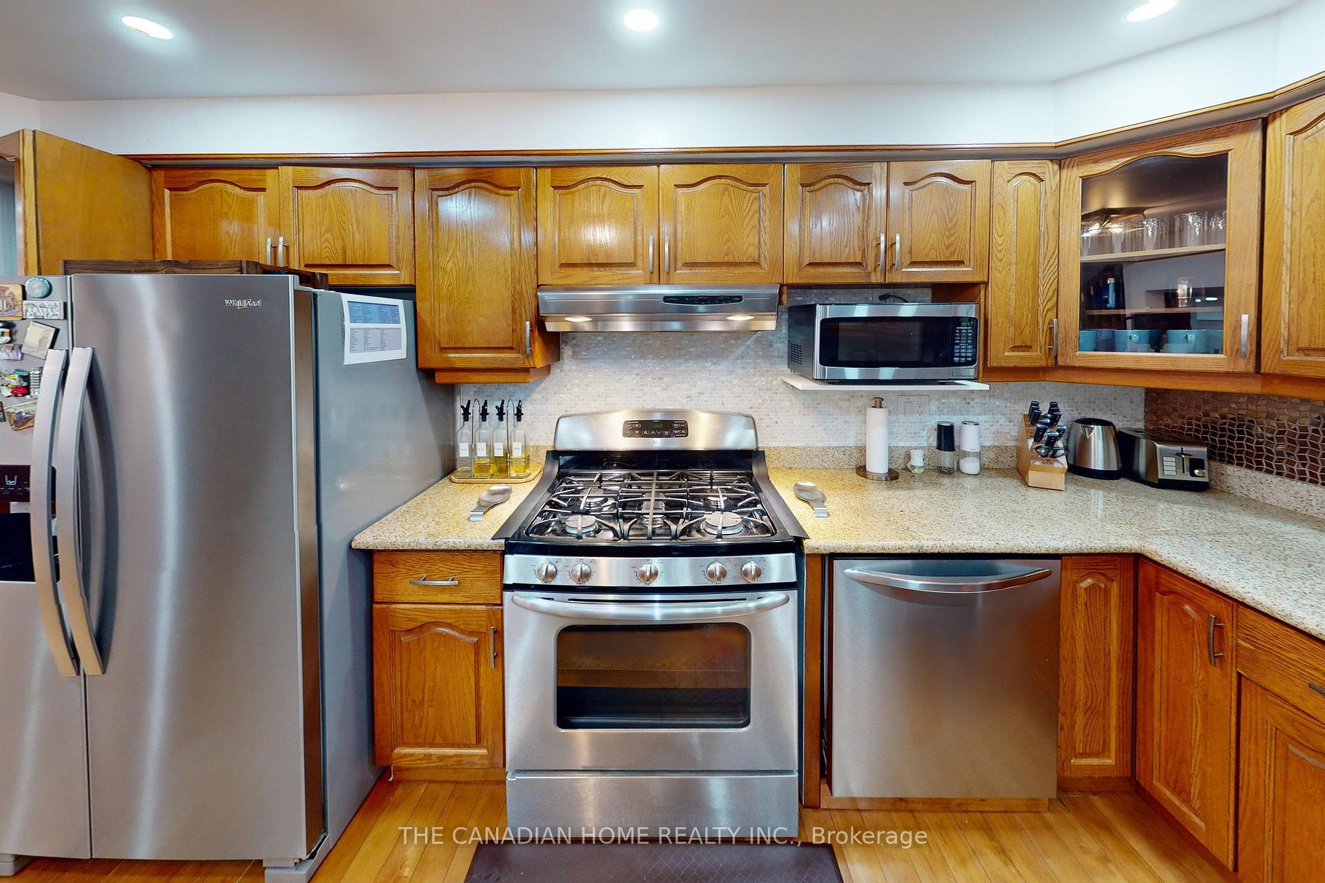 Photo 10 of 5 Princess Boulevard, Grimsby, Grimsby Beach — HOMEH