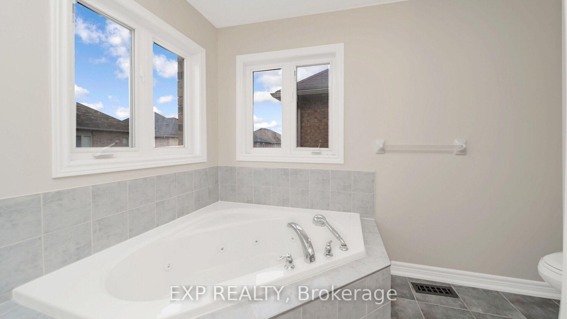Photo 9 of 7 Wynview Street, Brampton, Bram East — HOMEH