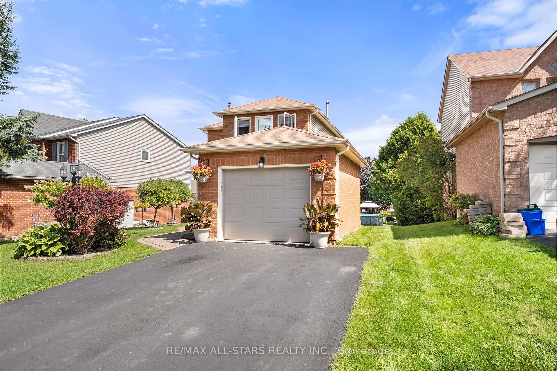 Photo 2 of 41 Sherie Drive, Georgina, Keswick North — HOMEH