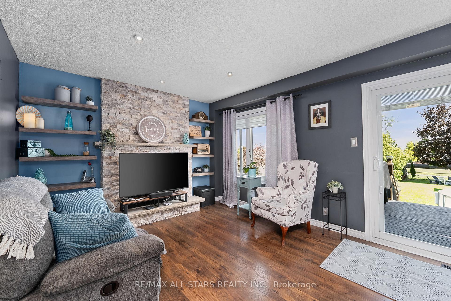 Photo 17 of 41 Sherie Drive, Georgina, Keswick North — HOMEH