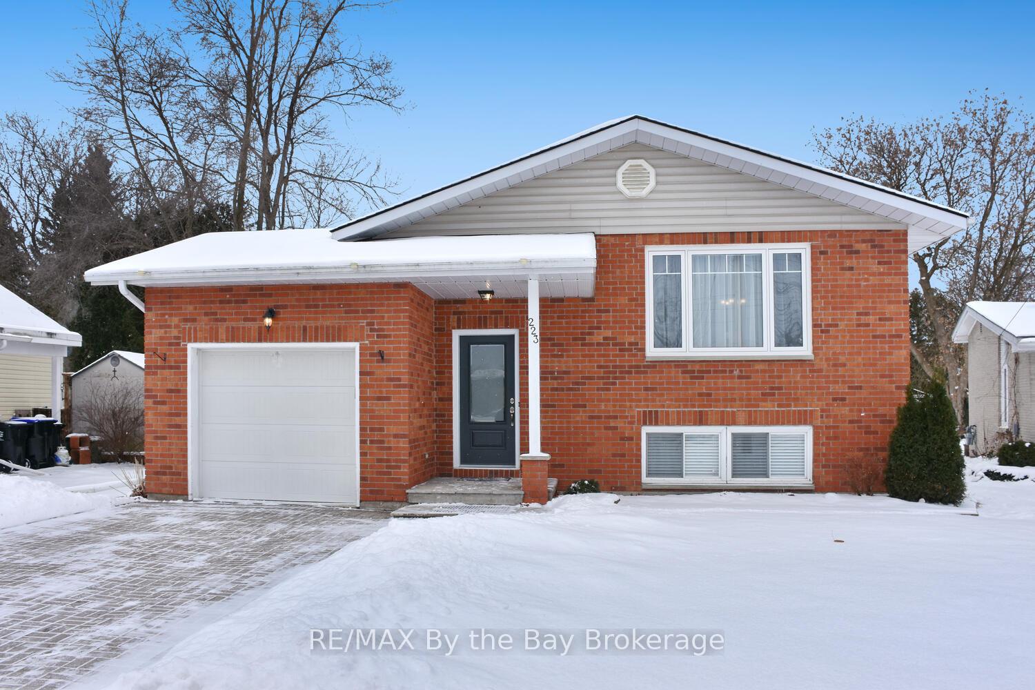 Photo 1 of 223 Oak Street, Clearview, Stayner — HOMEH