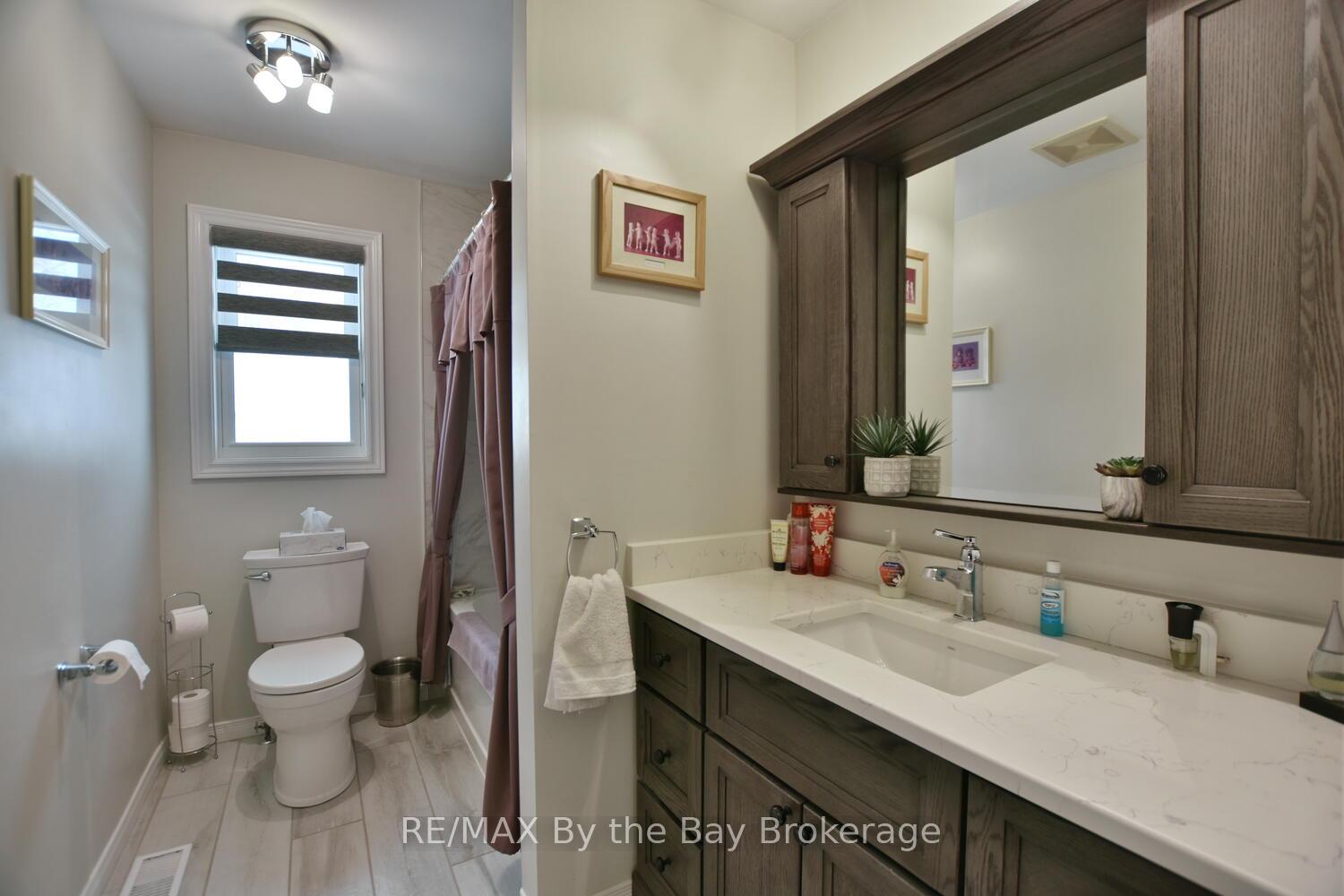 Photo 6 of 223 Oak Street, Clearview, Stayner — HOMEH