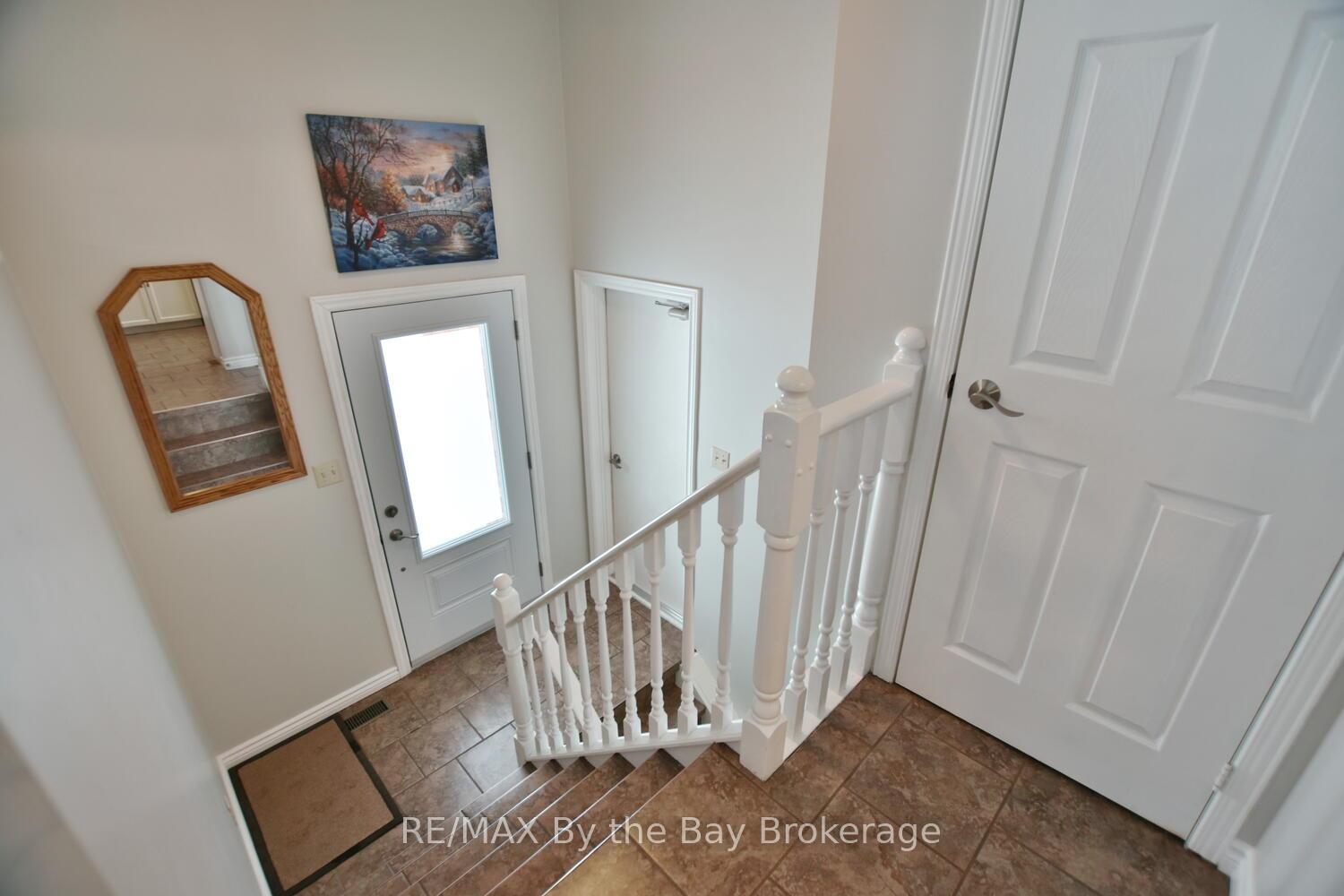 Photo 8 of 223 Oak Street, Clearview, Stayner — HOMEH
