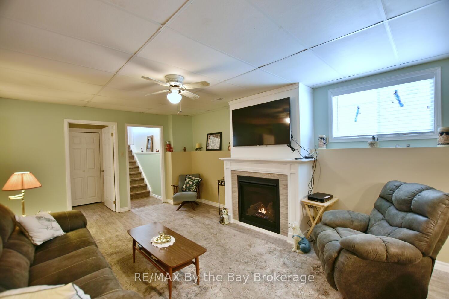 Photo 23 of 223 Oak Street, Clearview, Stayner — HOMEH