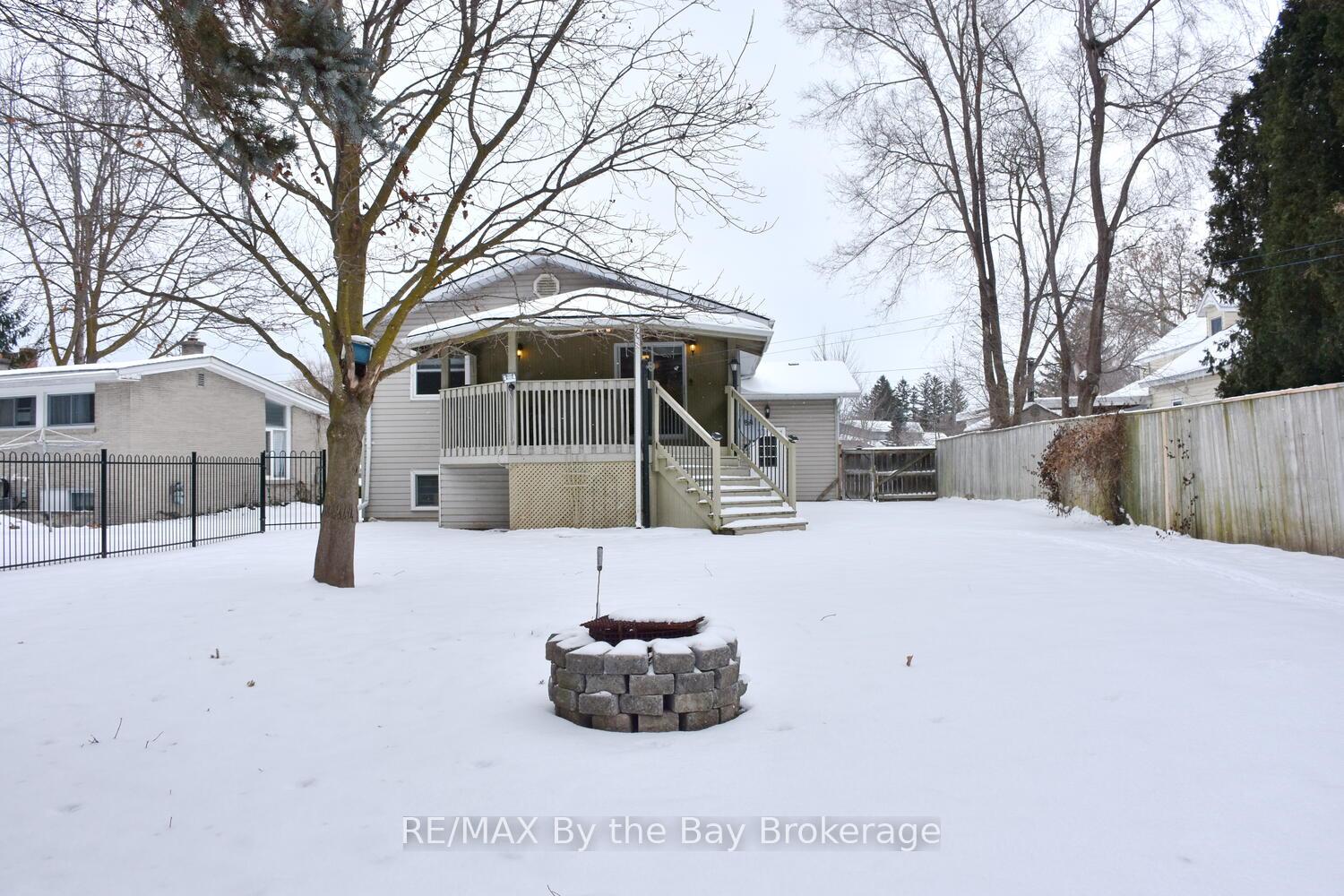 Photo 32 of 223 Oak Street, Clearview, Stayner — HOMEH