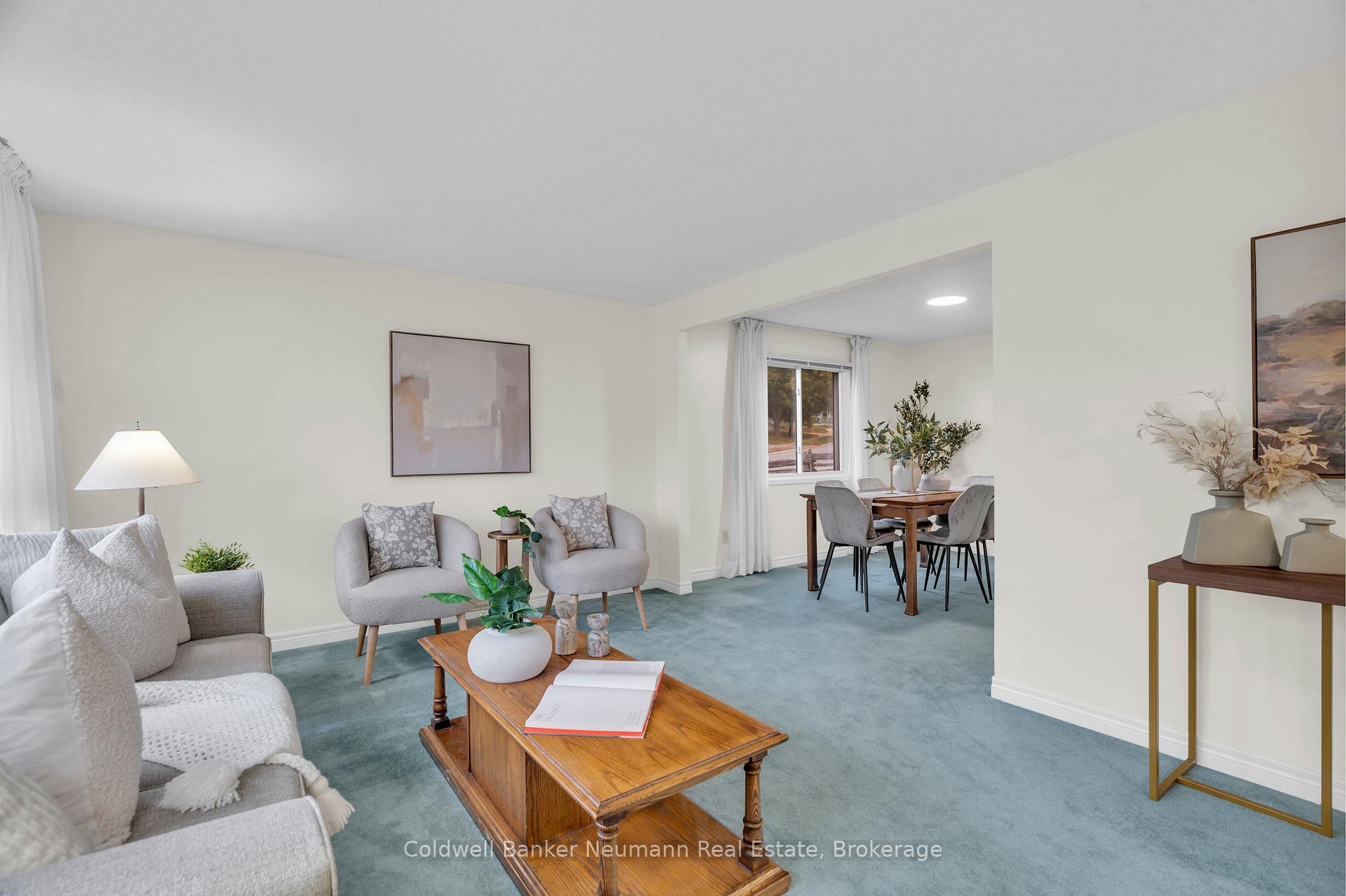 Photo 4 of 2 Lisa Lane, Guelph, Willow West/Sugarbush/West Acres — HOMEH