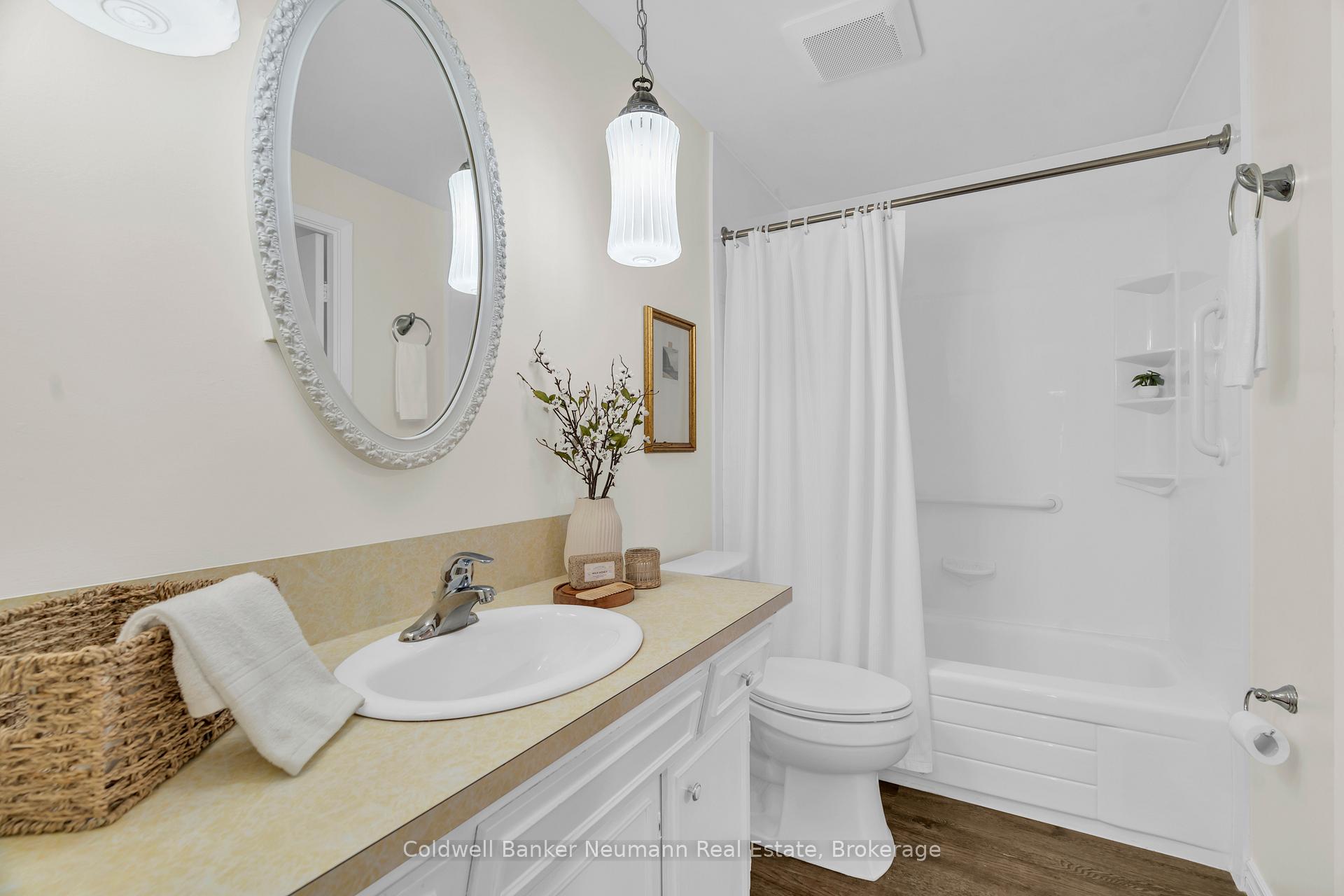 Photo 16 of 2 Lisa Lane, Guelph, Willow West/Sugarbush/West Acres — HOMEH