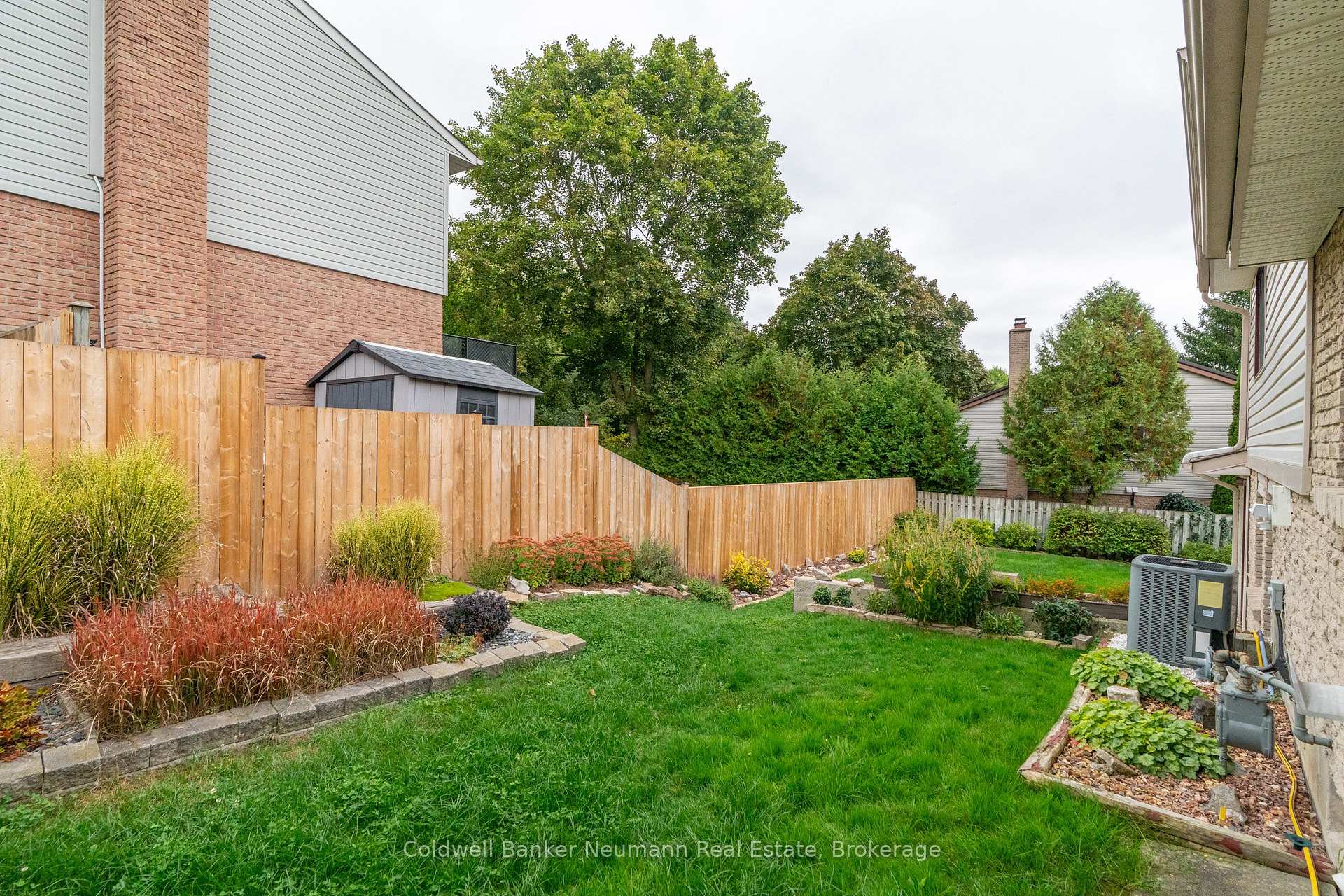 Photo 24 of 2 Lisa Lane, Guelph, Willow West/Sugarbush/West Acres — HOMEH