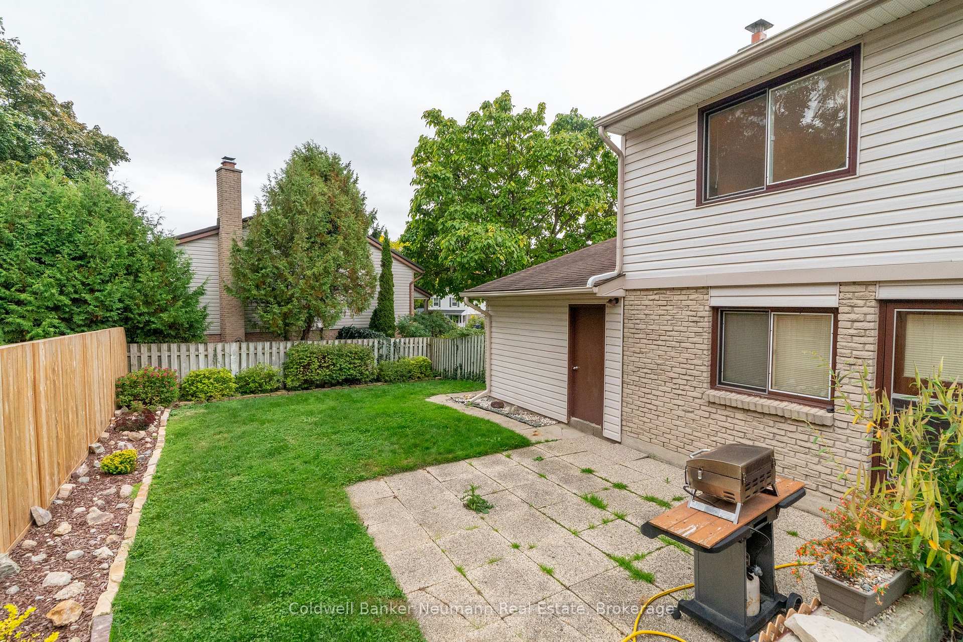 Photo 25 of 2 Lisa Lane, Guelph, Willow West/Sugarbush/West Acres — HOMEH