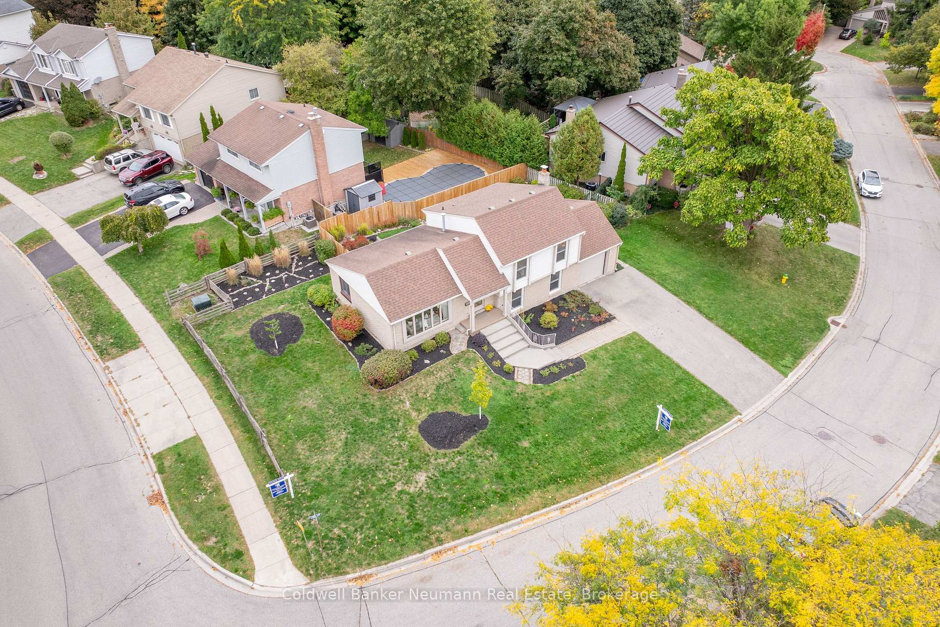 Photo 27 of 2 Lisa Lane, Guelph, Willow West/Sugarbush/West Acres — HOMEH