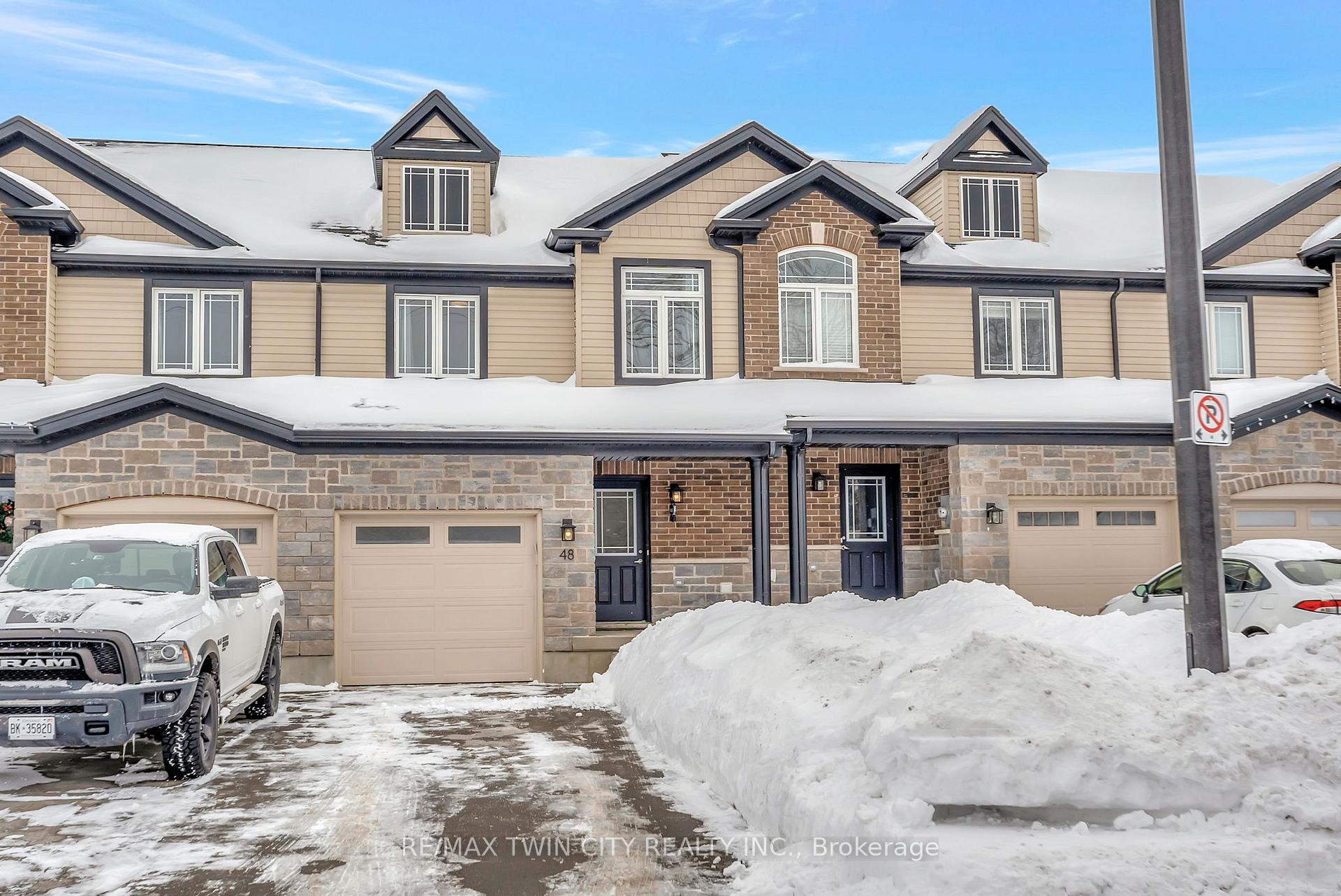 Photo 3 of 48 Bawcutt Crescent, Brant, Paris — HOMEH
