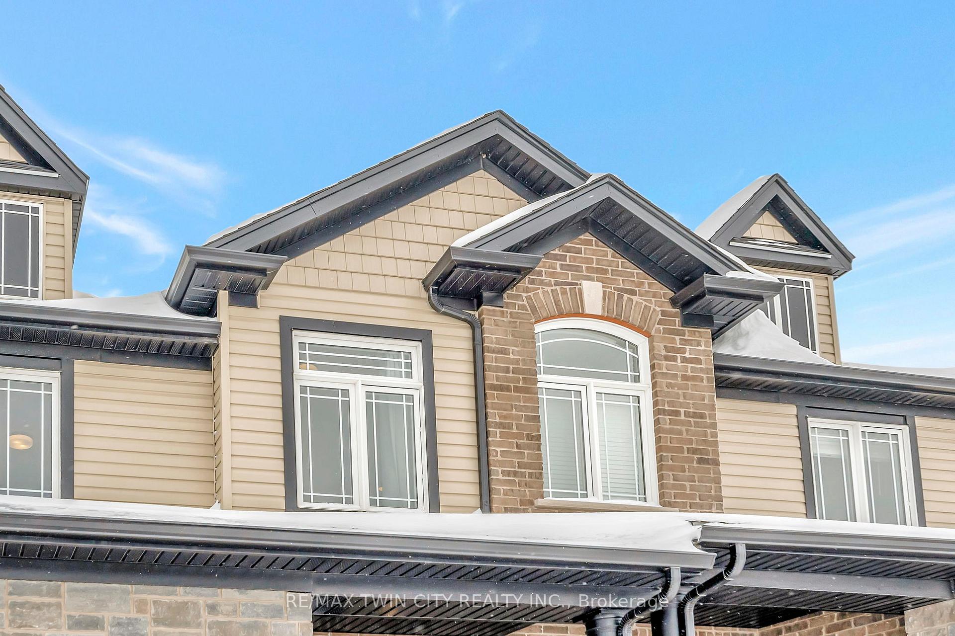 Photo 4 of 48 Bawcutt Crescent, Brant, Paris — HOMEH