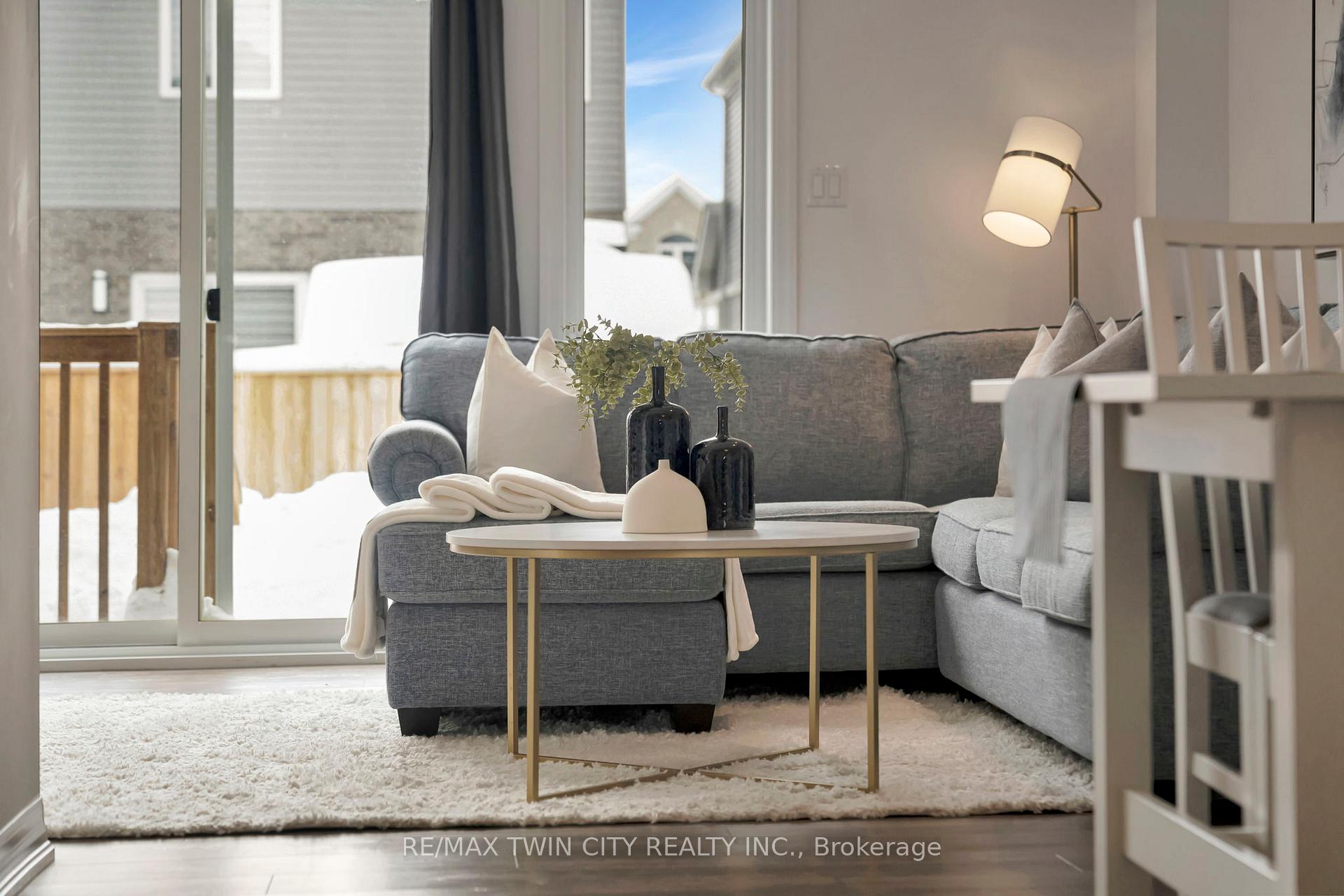 Photo 20 of 48 Bawcutt Crescent, Brant, Paris — HOMEH