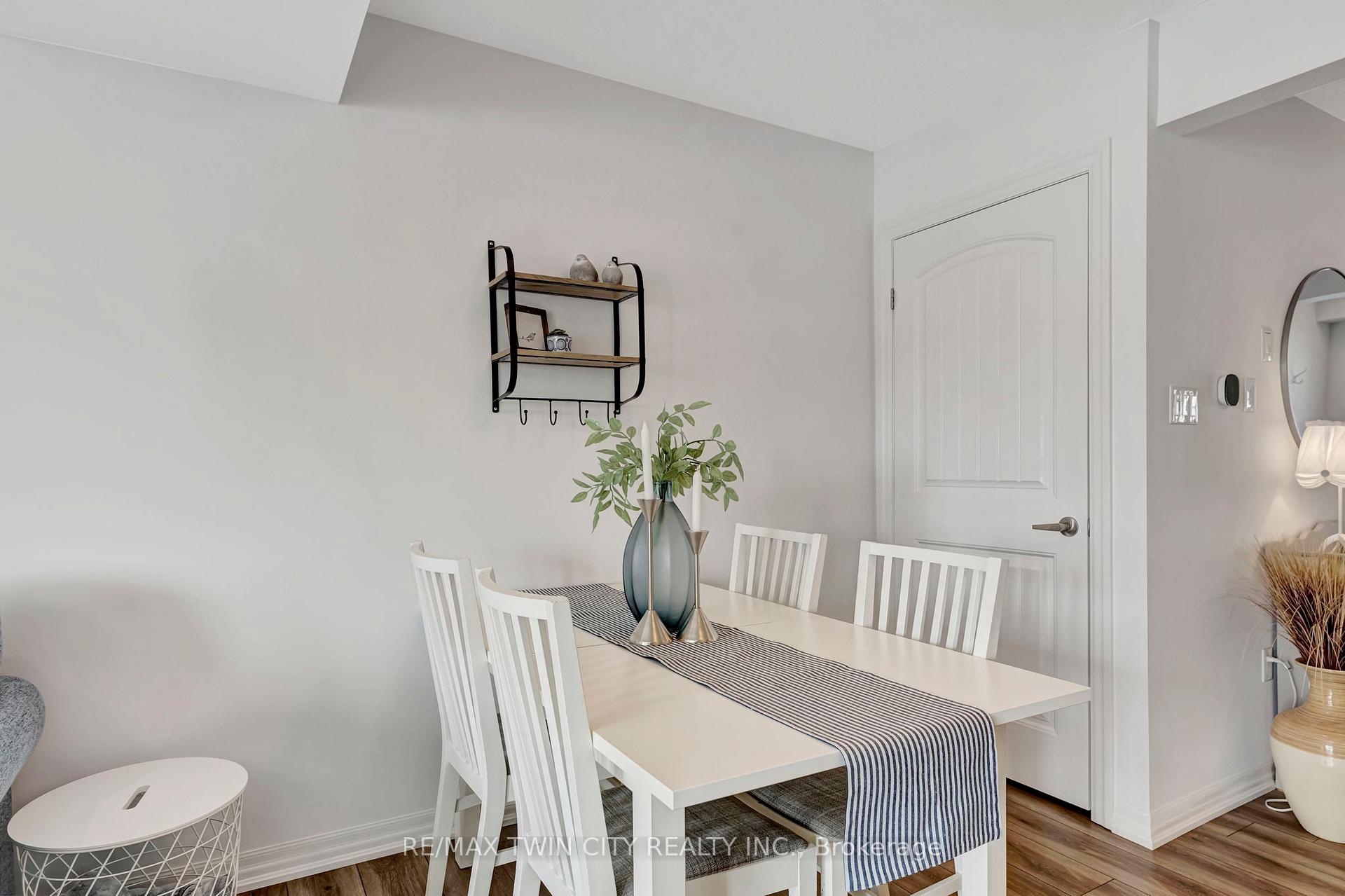 Photo 21 of 48 Bawcutt Crescent, Brant, Paris — HOMEH