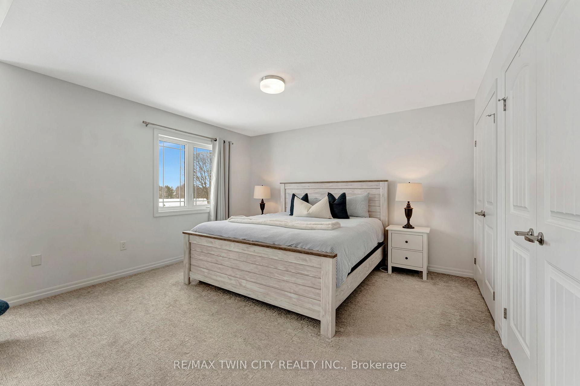 Photo 25 of 48 Bawcutt Crescent, Brant, Paris — HOMEH