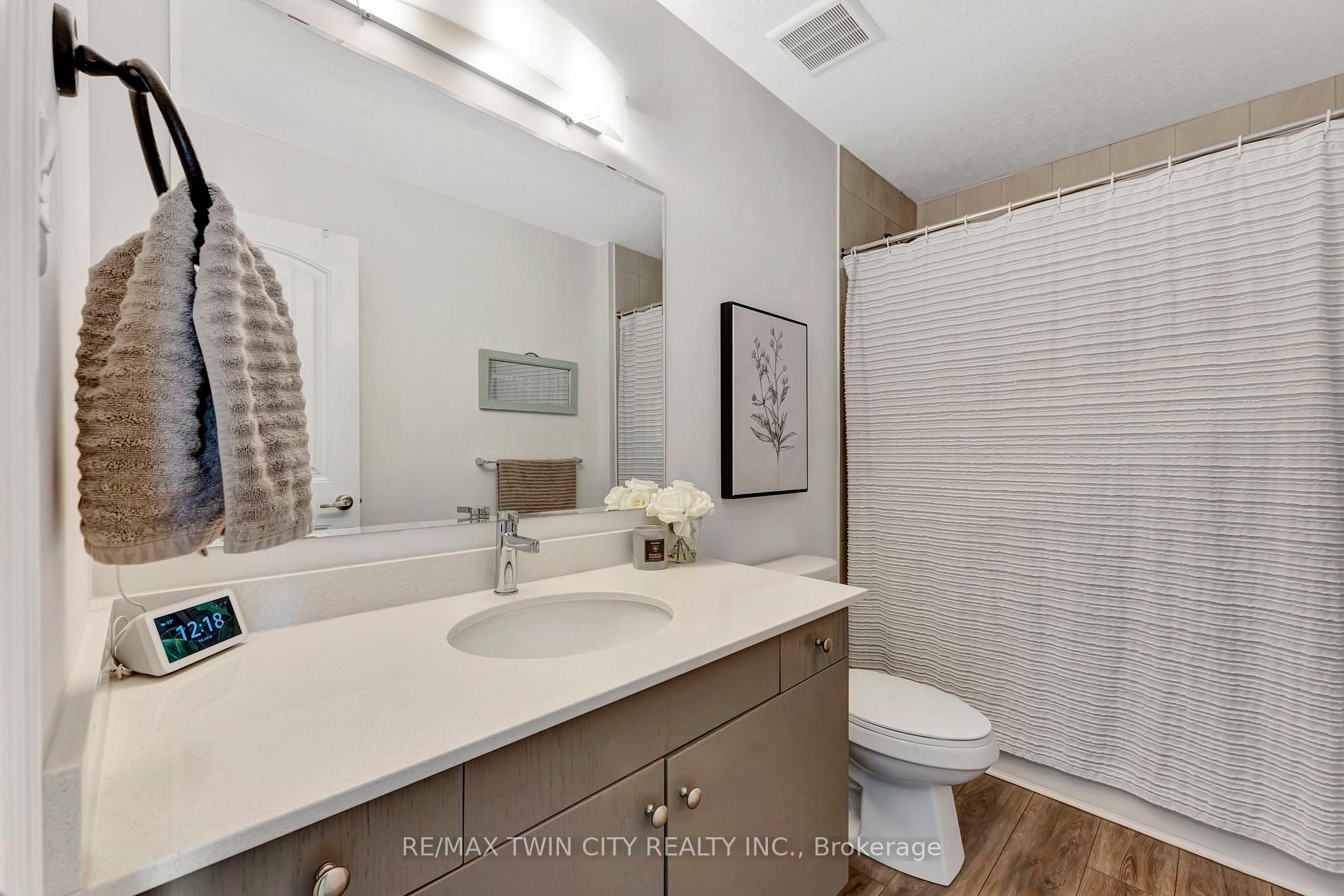 Photo 29 of 48 Bawcutt Crescent, Brant, Paris — HOMEH
