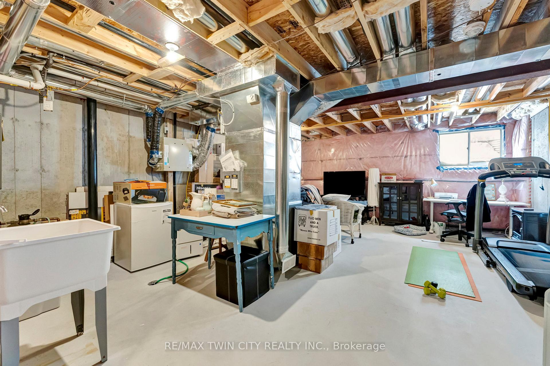Photo 32 of 48 Bawcutt Crescent, Brant, Paris — HOMEH