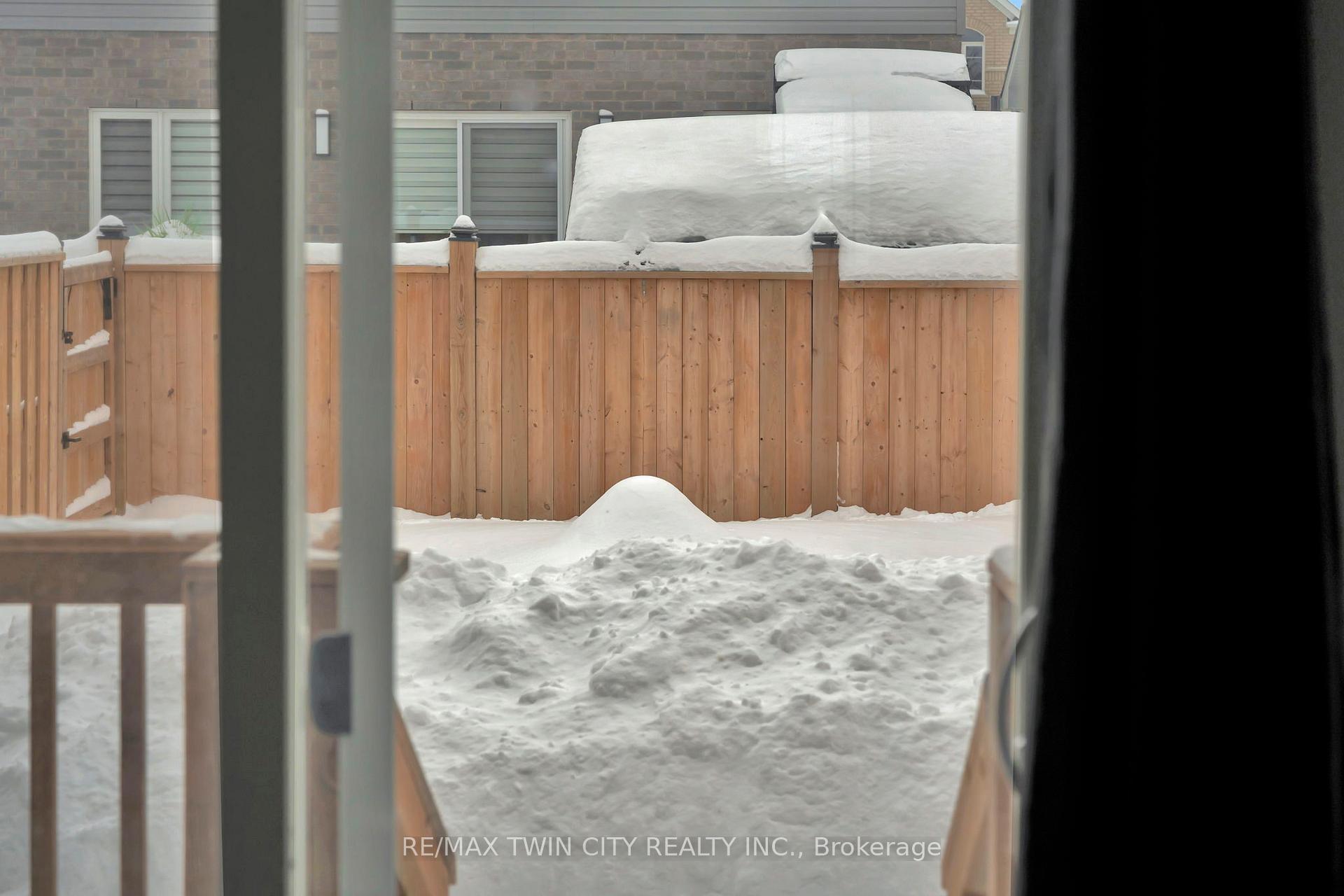Photo 33 of 48 Bawcutt Crescent, Brant, Paris — HOMEH