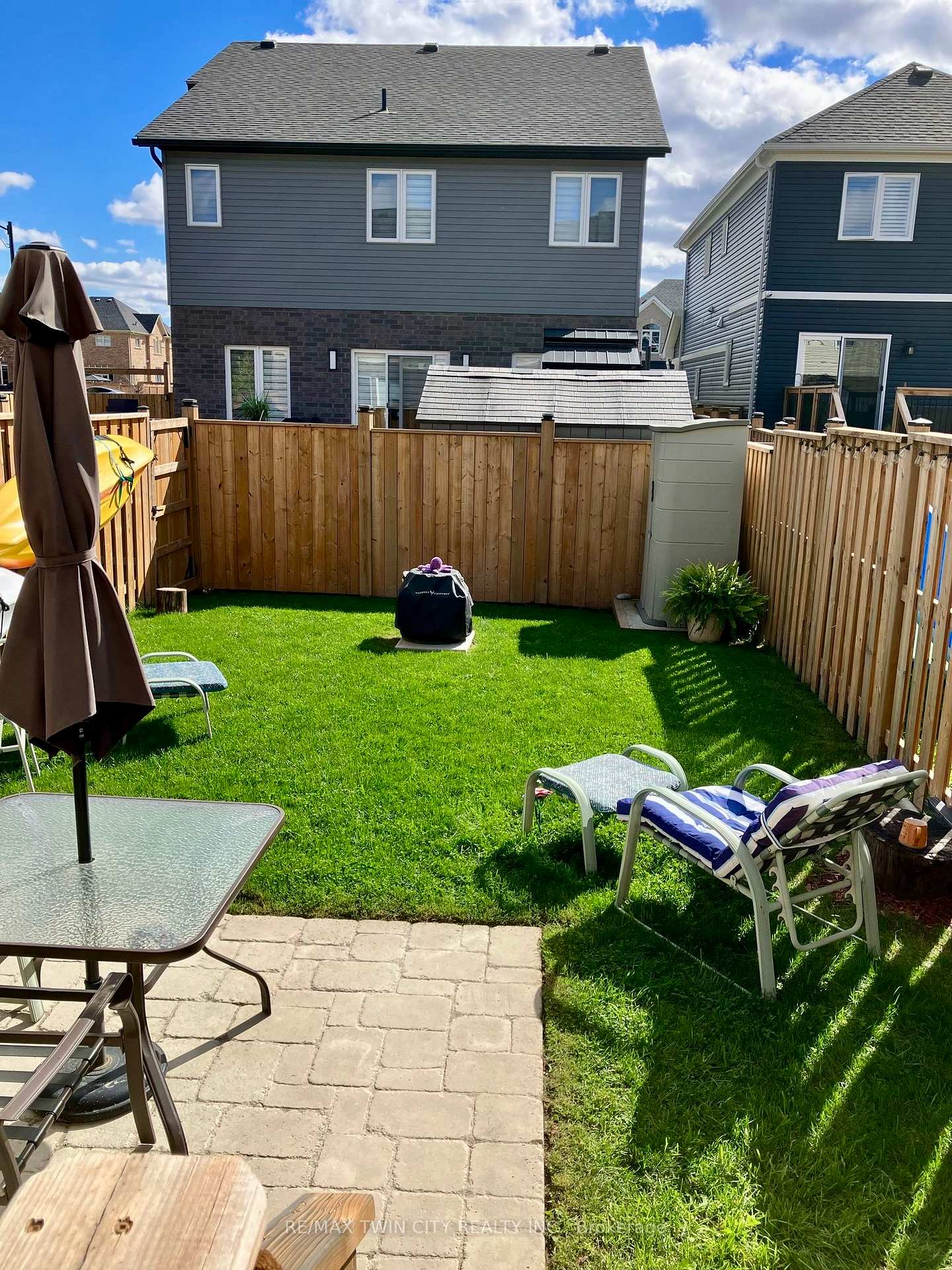 Photo 38 of 48 Bawcutt Crescent, Brant, Paris — HOMEH