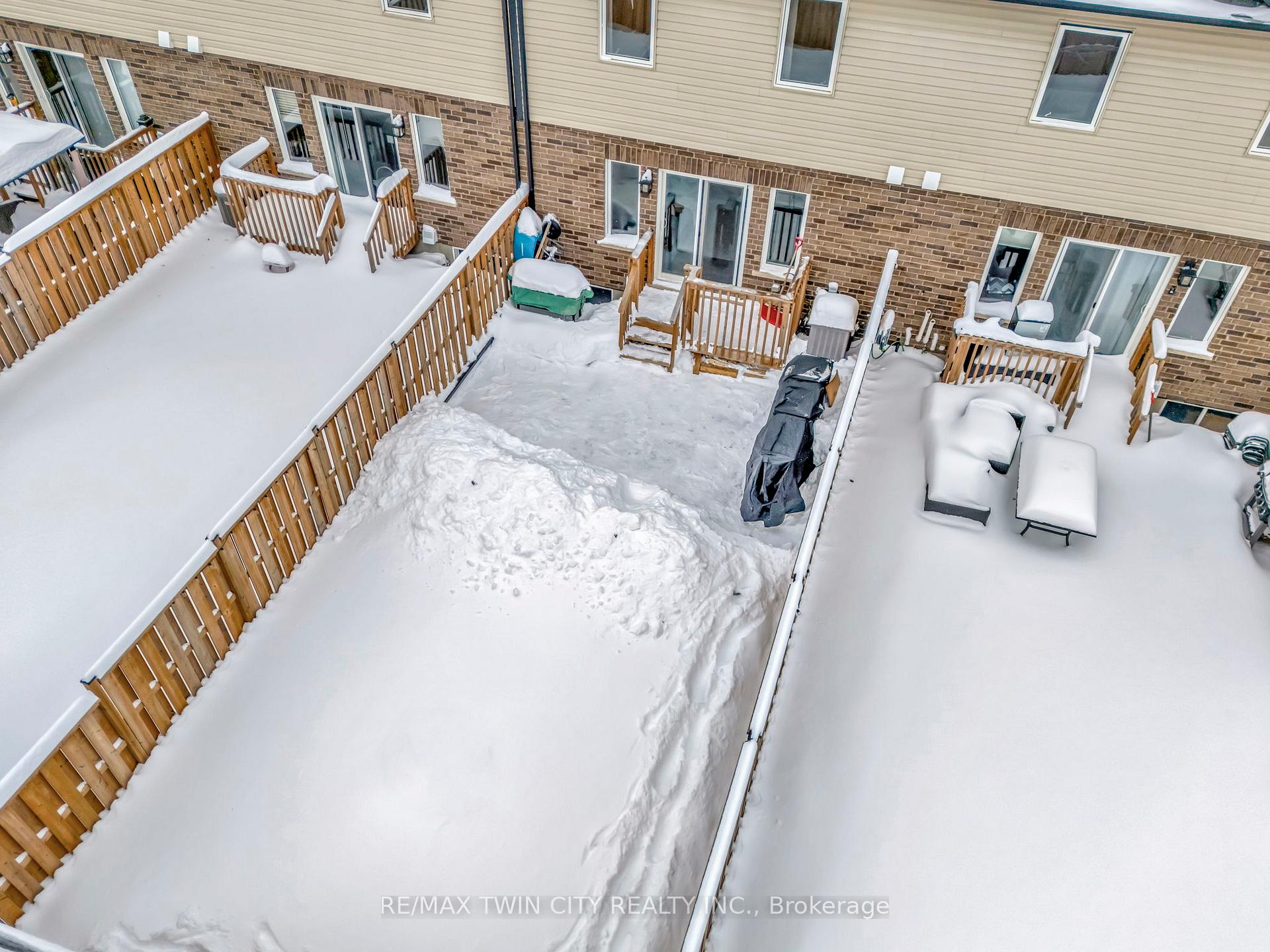 Photo 44 of 48 Bawcutt Crescent, Brant, Paris — HOMEH