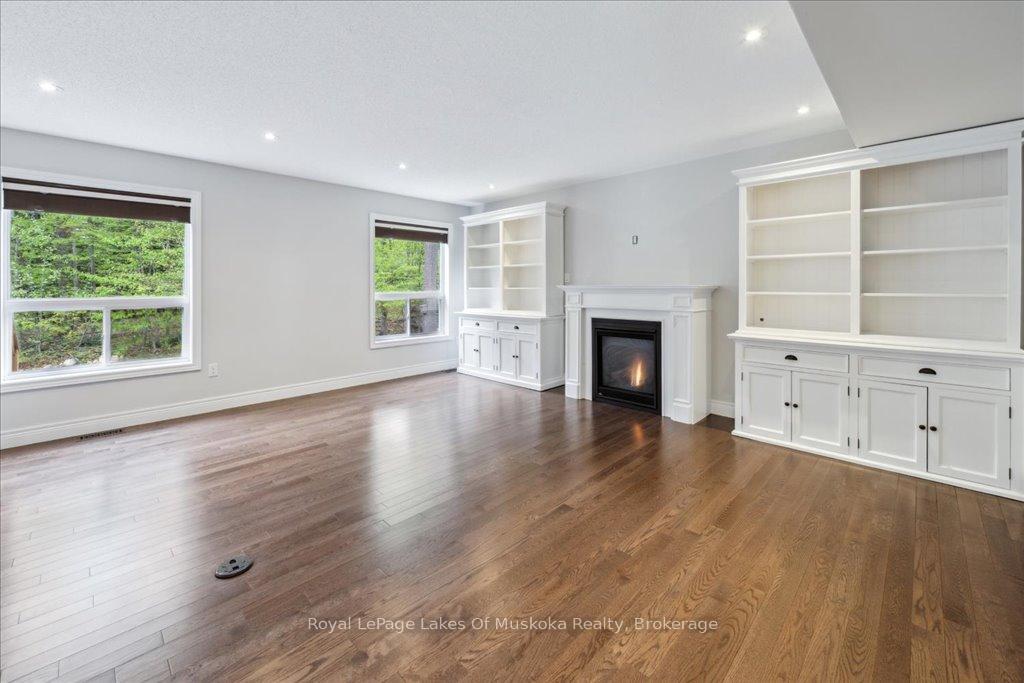 Photo 5 of 320 Pine Street E, Gravenhurst, Muskoka (S) — HOMEH
