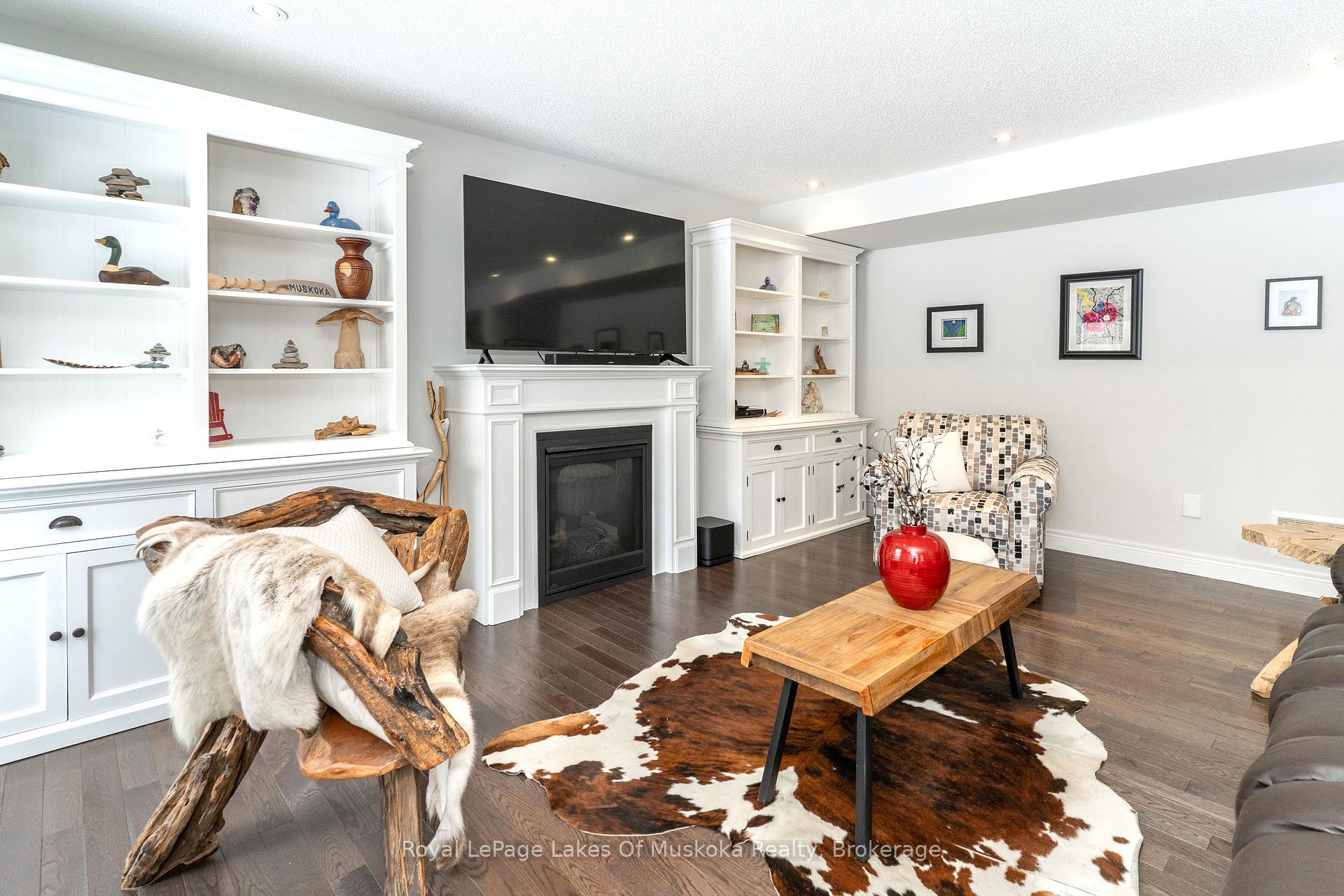 Photo 6 of 320 Pine Street E, Gravenhurst, Muskoka (S) — HOMEH