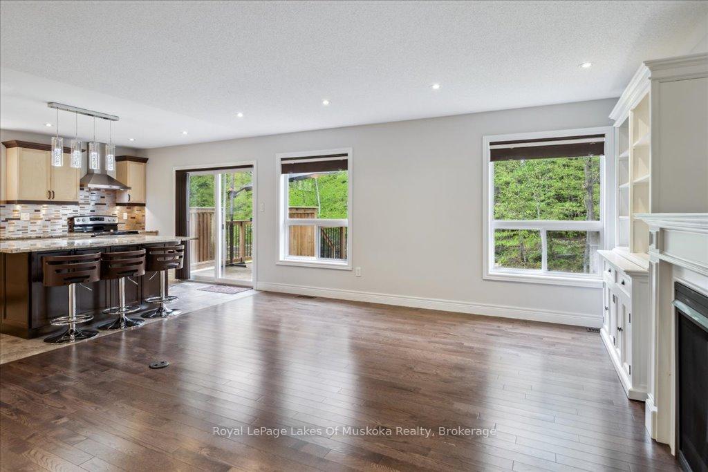 Photo 9 of 320 Pine Street E, Gravenhurst, Muskoka (S) — HOMEH